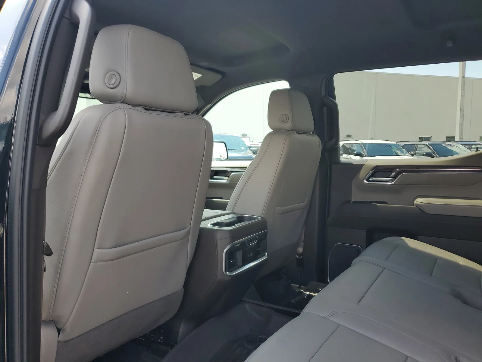 2024 Chevrolet Silverado 1500 LTZ photo 13