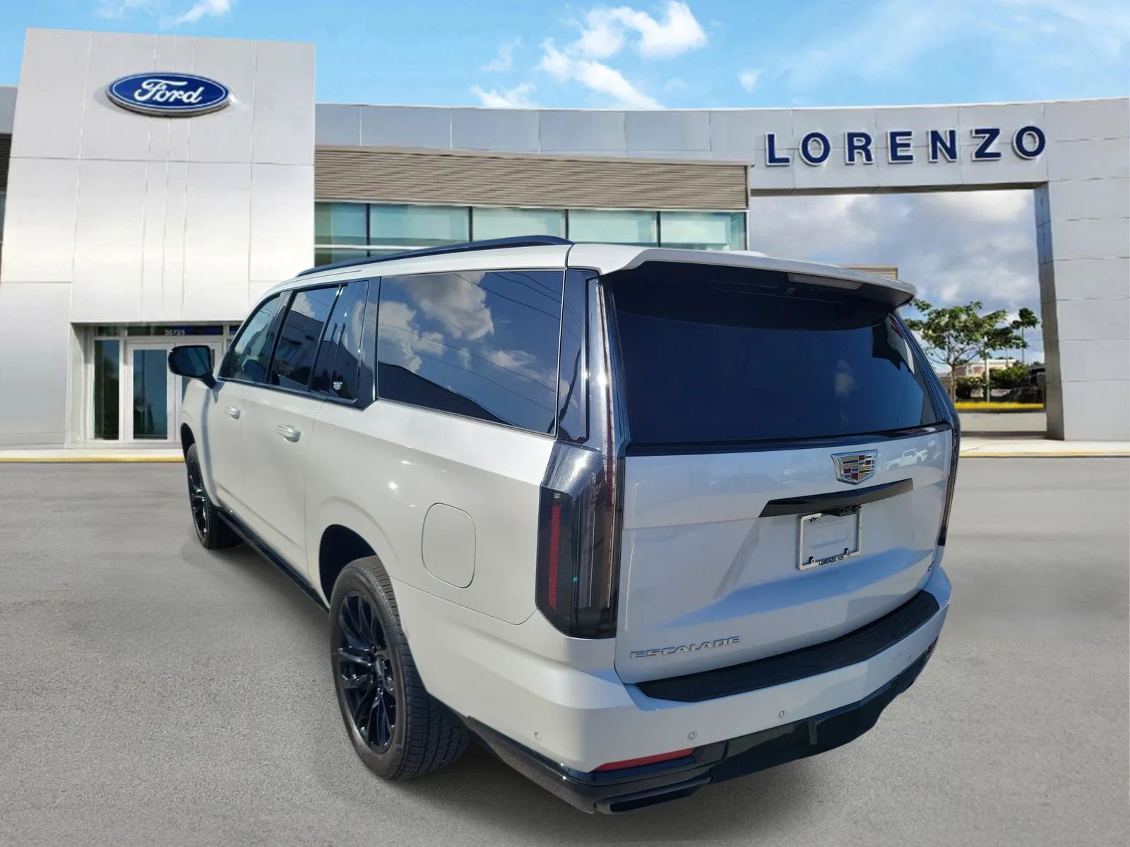 2025 Cadillac Escalade ESV 4WD Sport photo 7