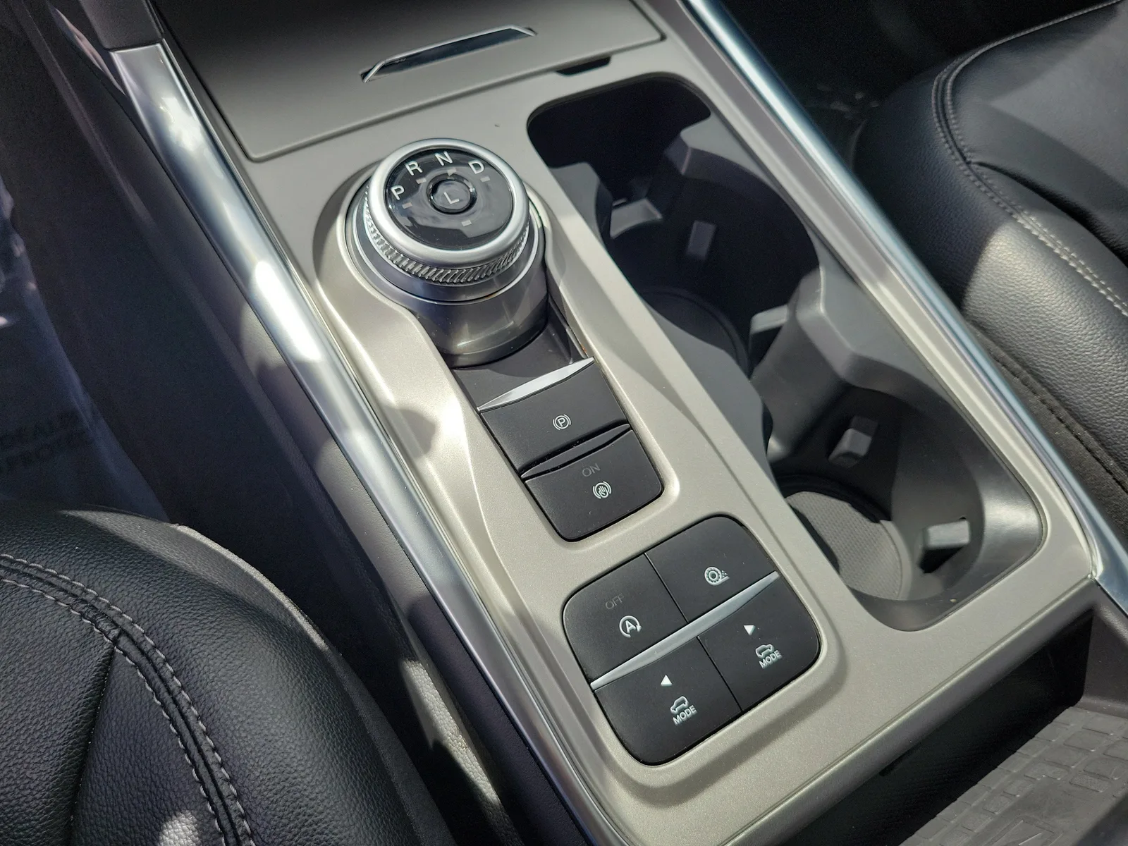 2023 Ford Explorer Limited photo 27
