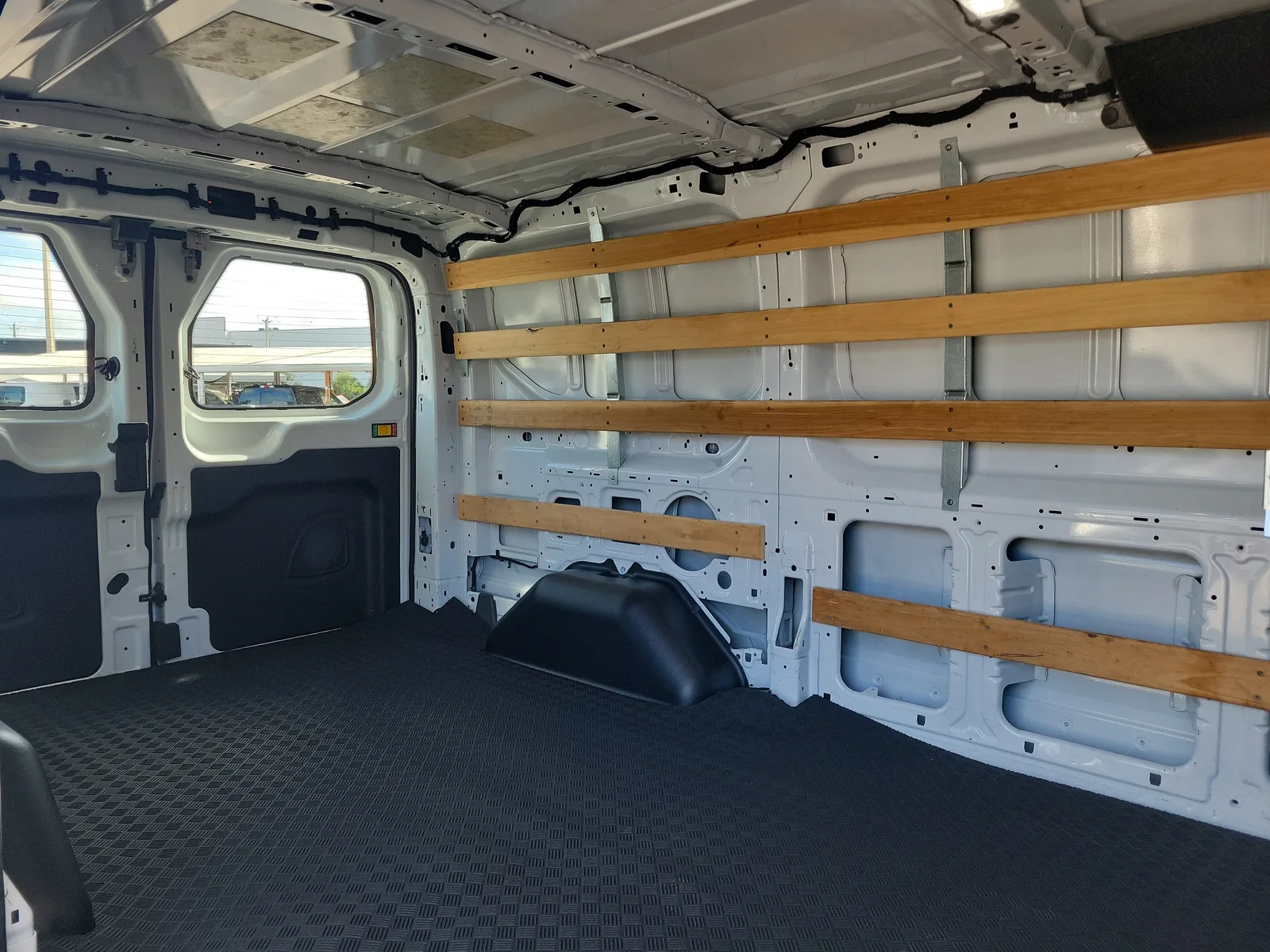 2025 Ford Transit Cargo Van Base photo 15