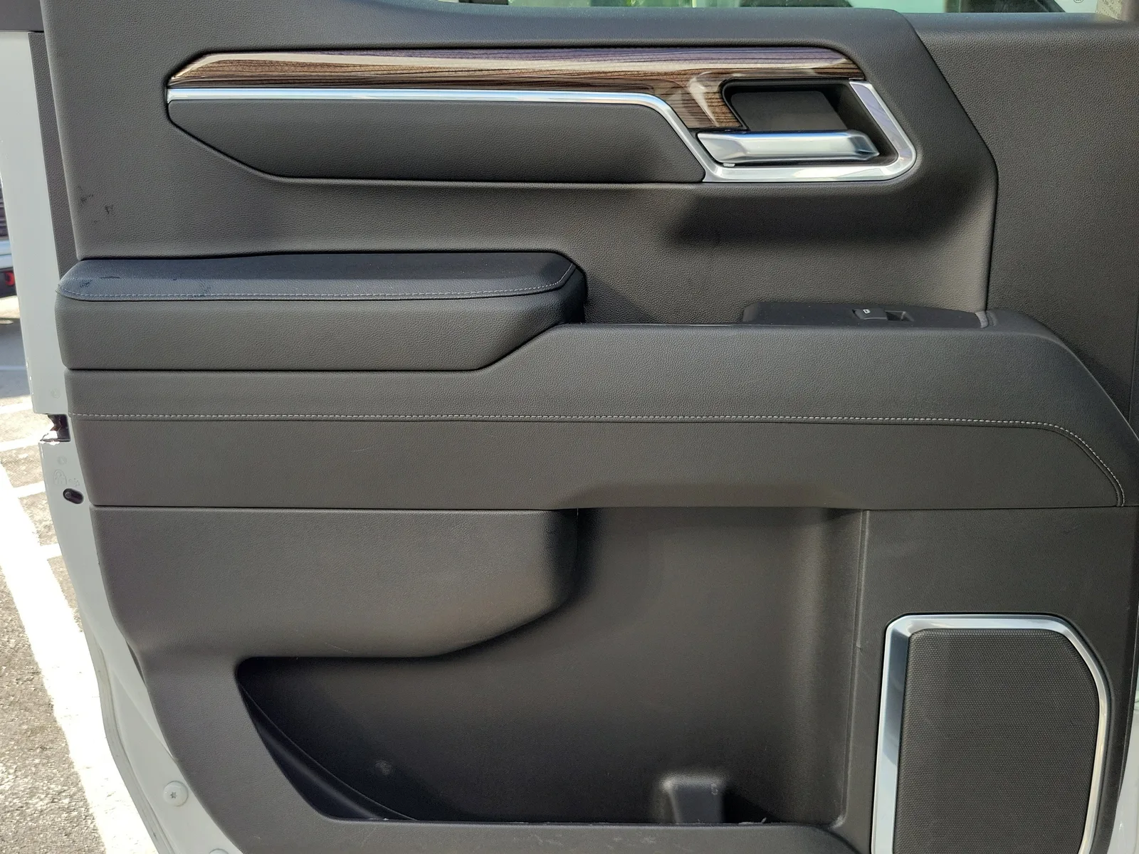 2023 Chevrolet Silverado 1500 LT photo 13