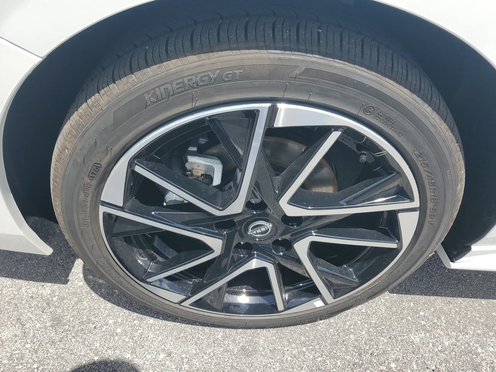 2025 Nissan Sentra SR photo 17