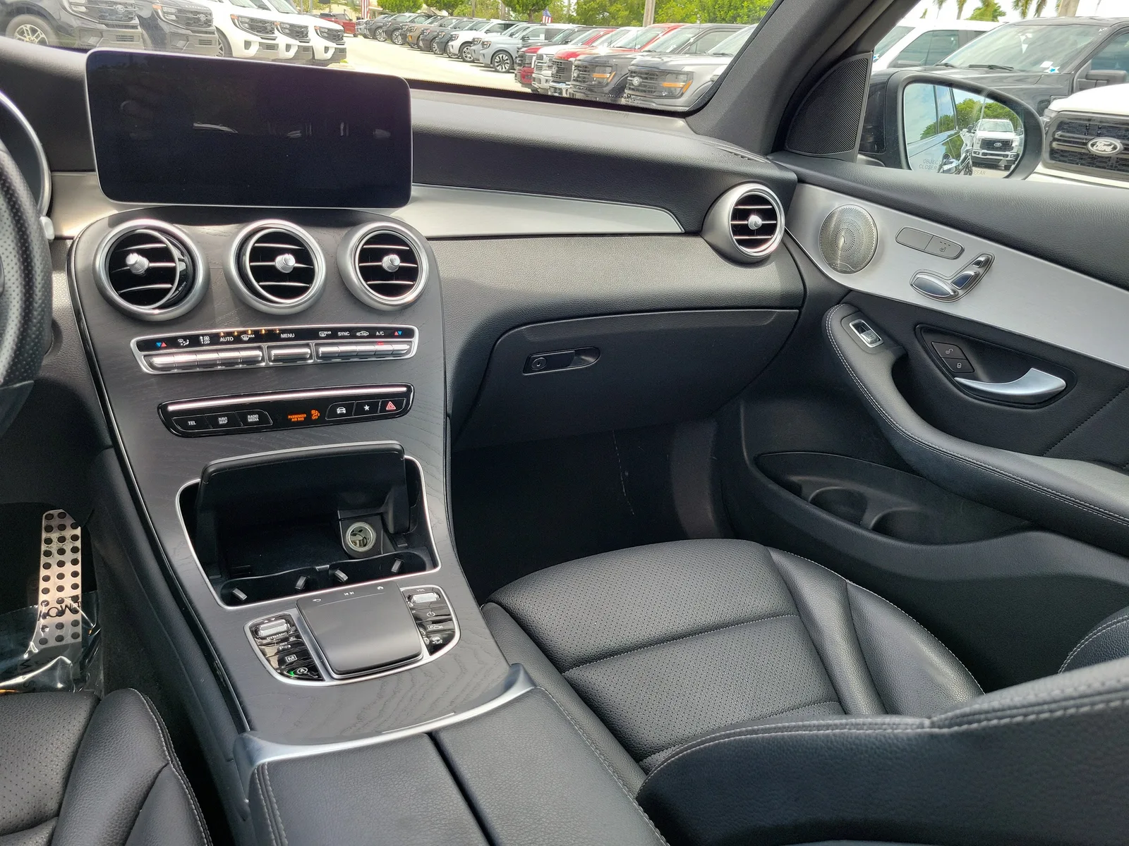 2021 Mercedes-Benz GLC GLC 300 photo 17