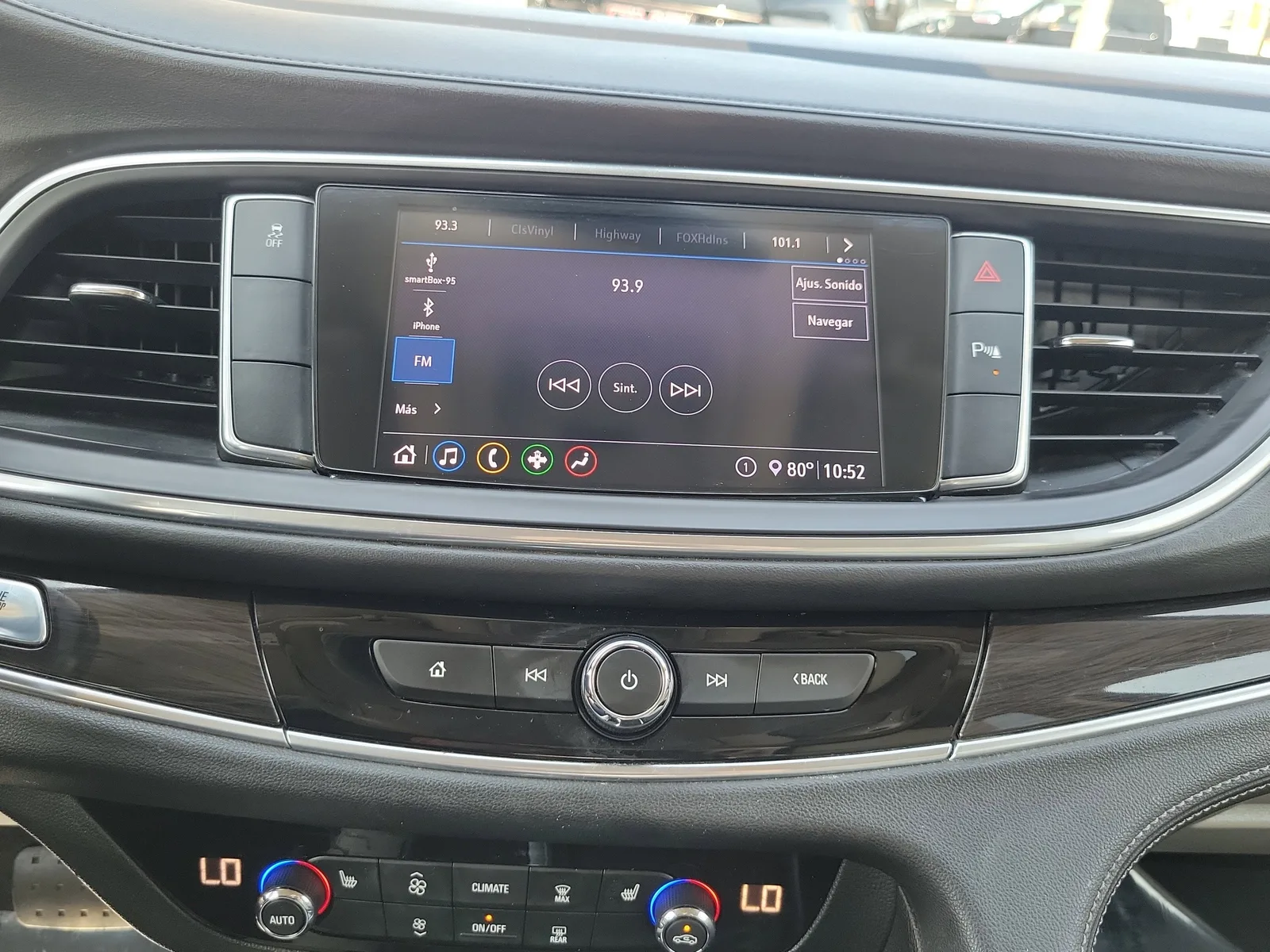 2020 Buick Enclave Essence photo 21