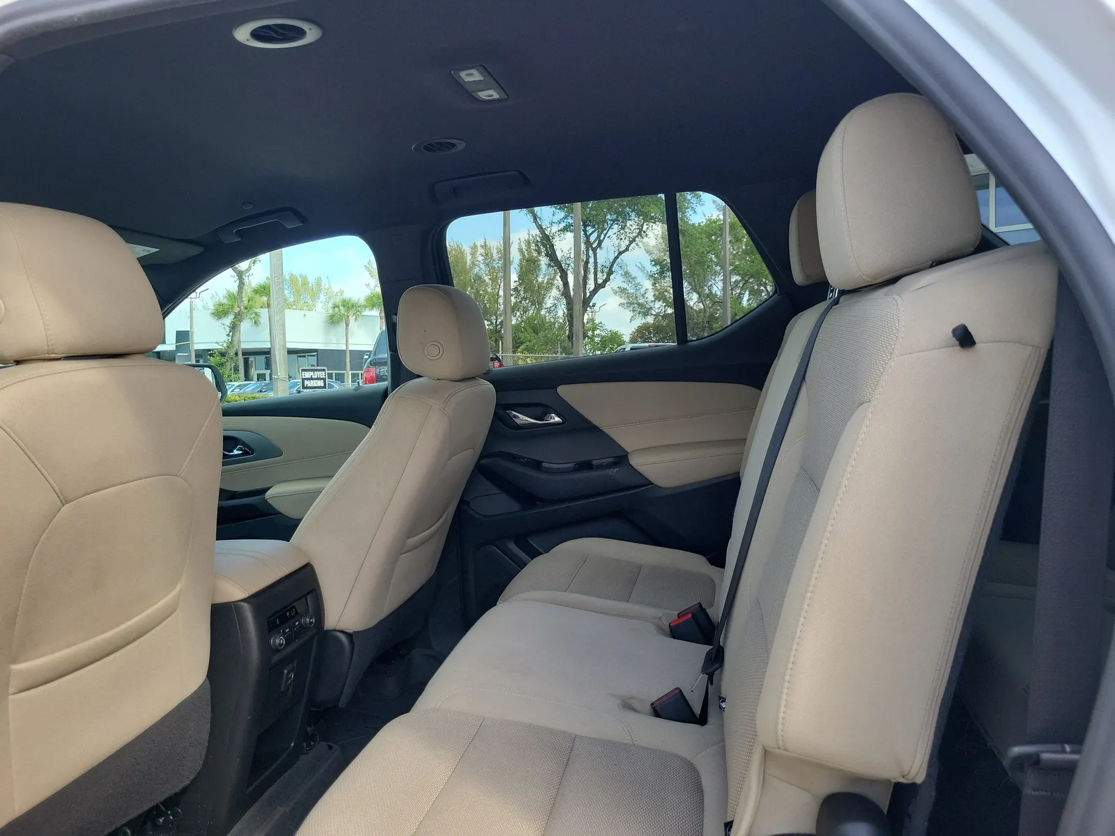 2023 Chevrolet Traverse LS photo 12