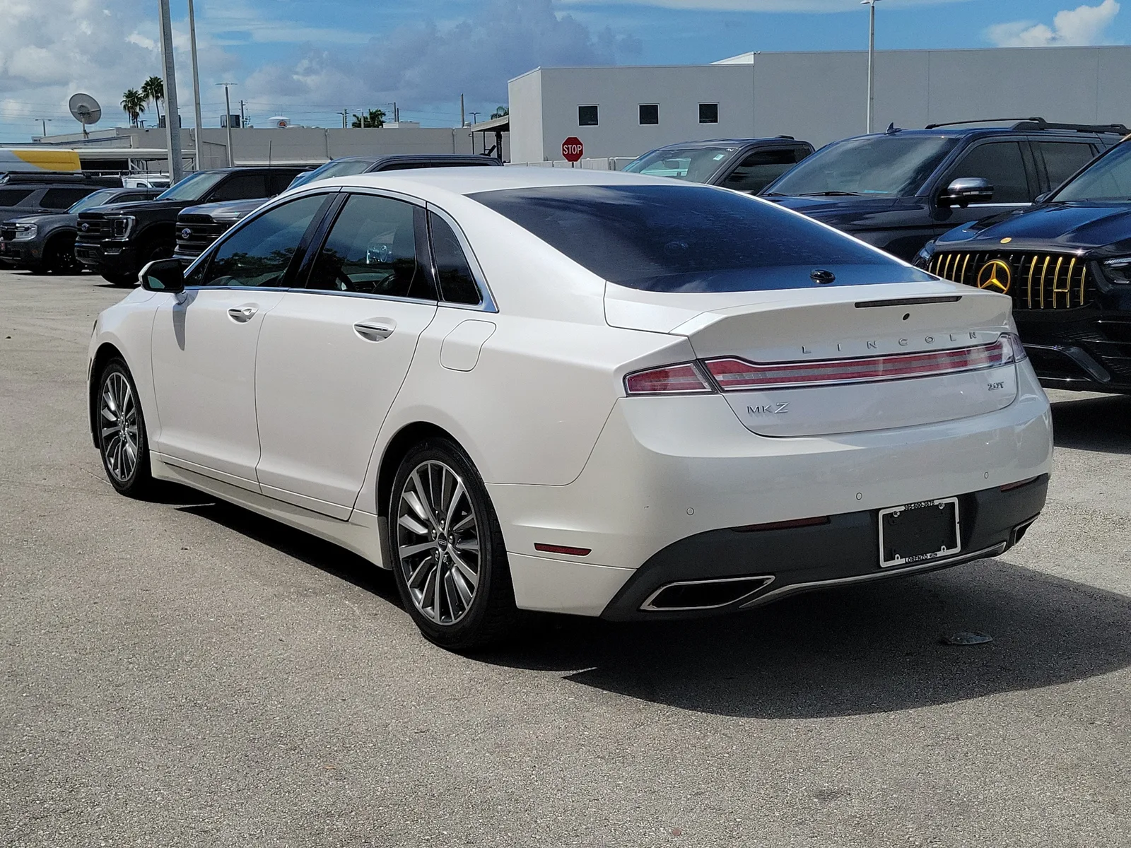 2020 Lincoln MKZ Standard photo 7
