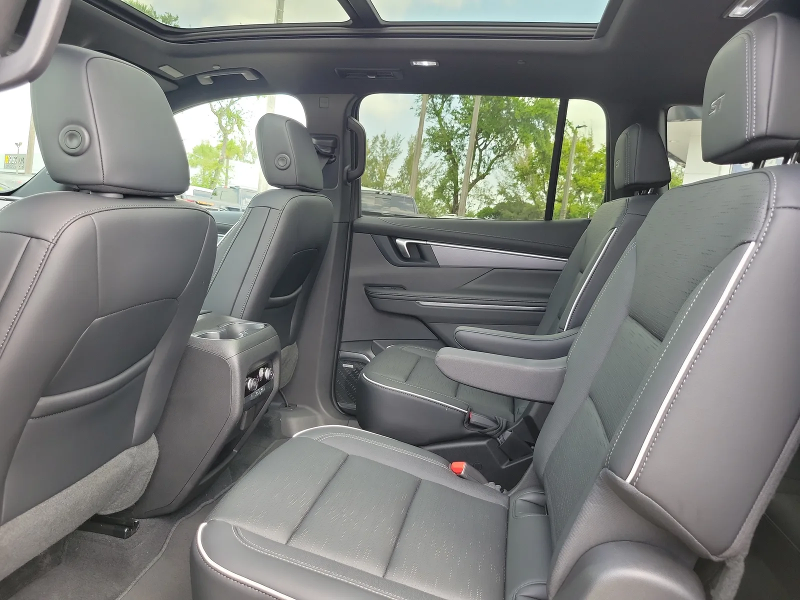2026 Buick Enclave Sport Touring photo 15
