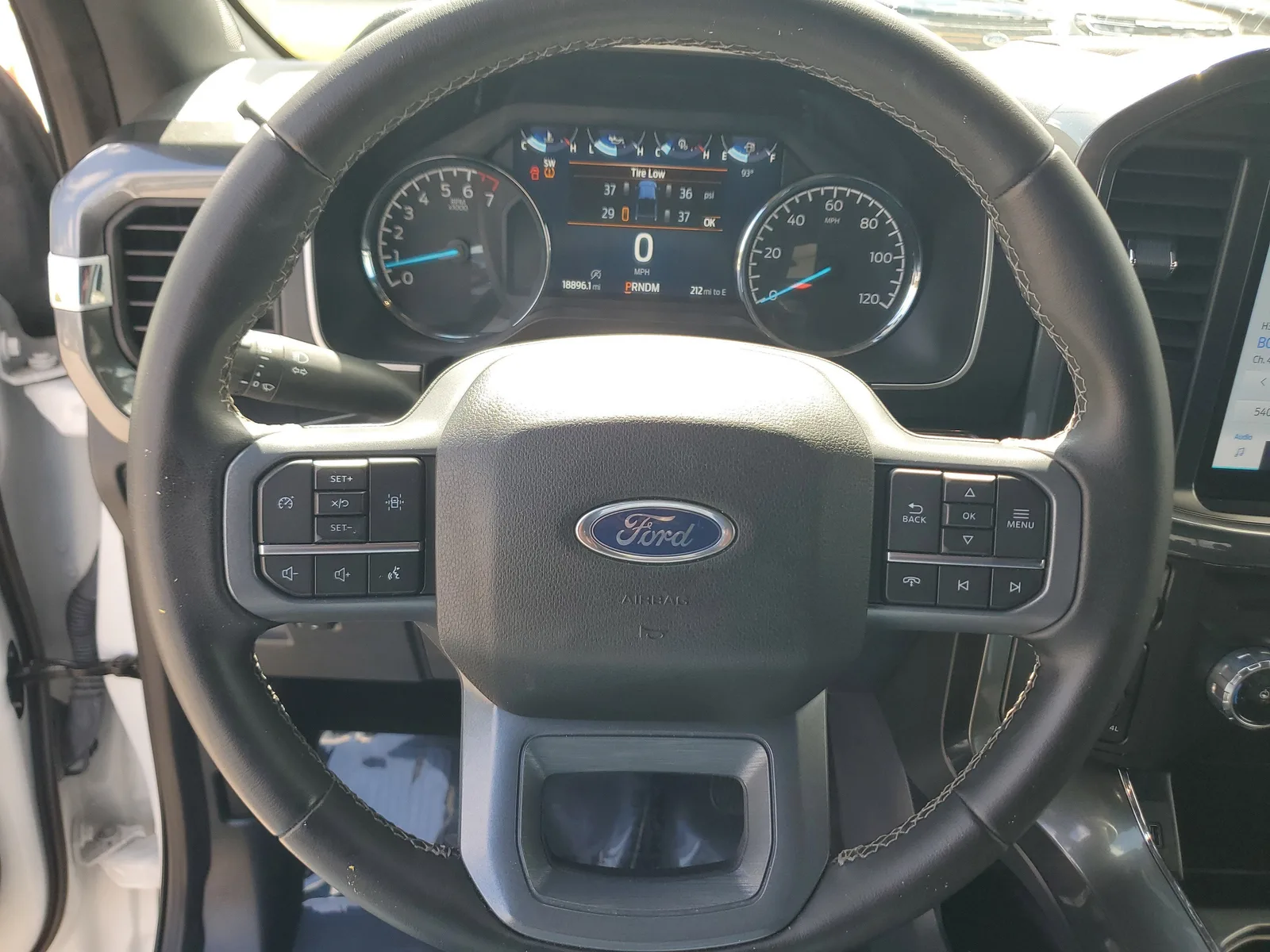 2023 Ford F-150 XLT 4WD photo 19