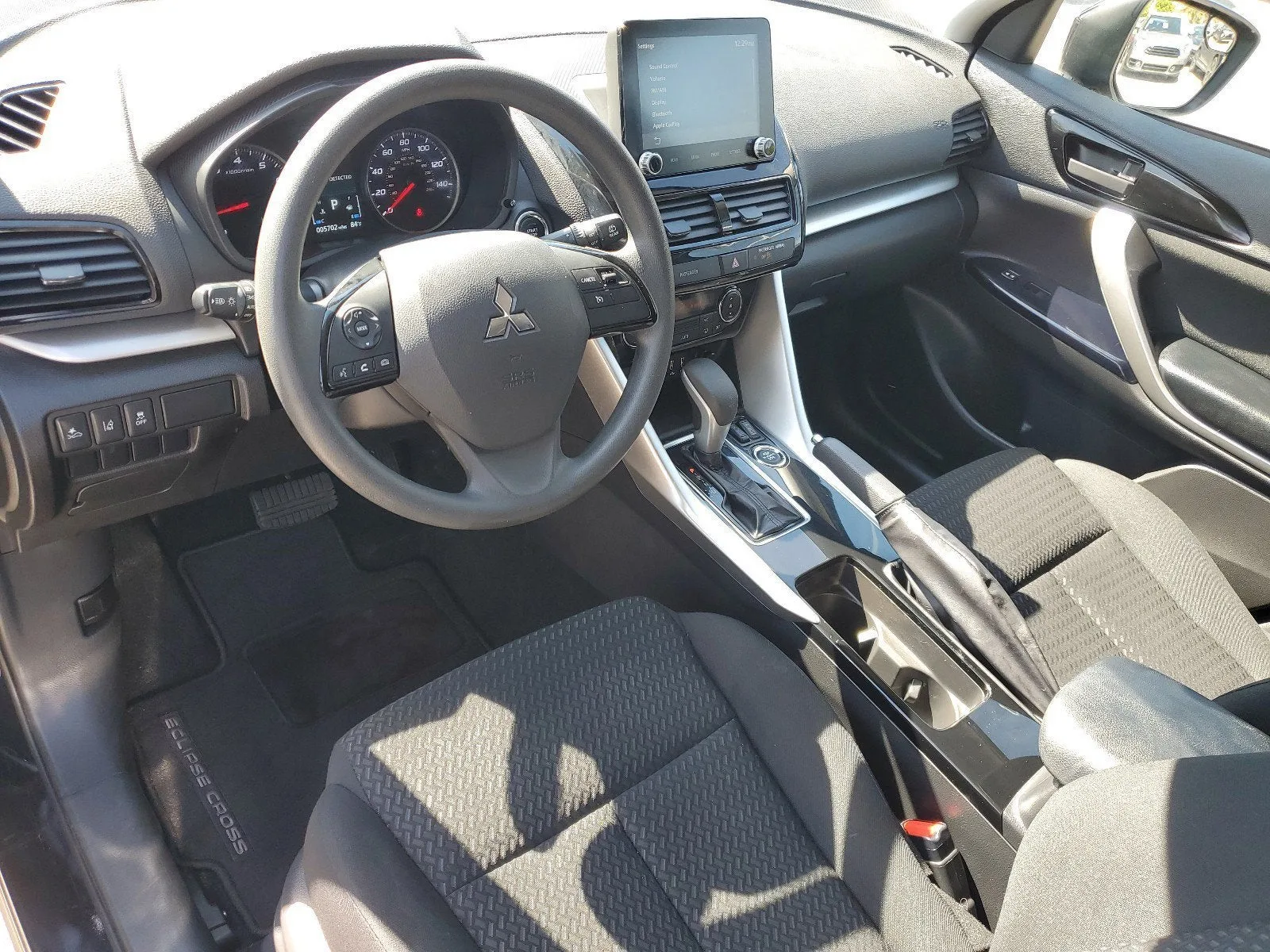 2024 Mitsubishi Eclipse Cross LE photo 7