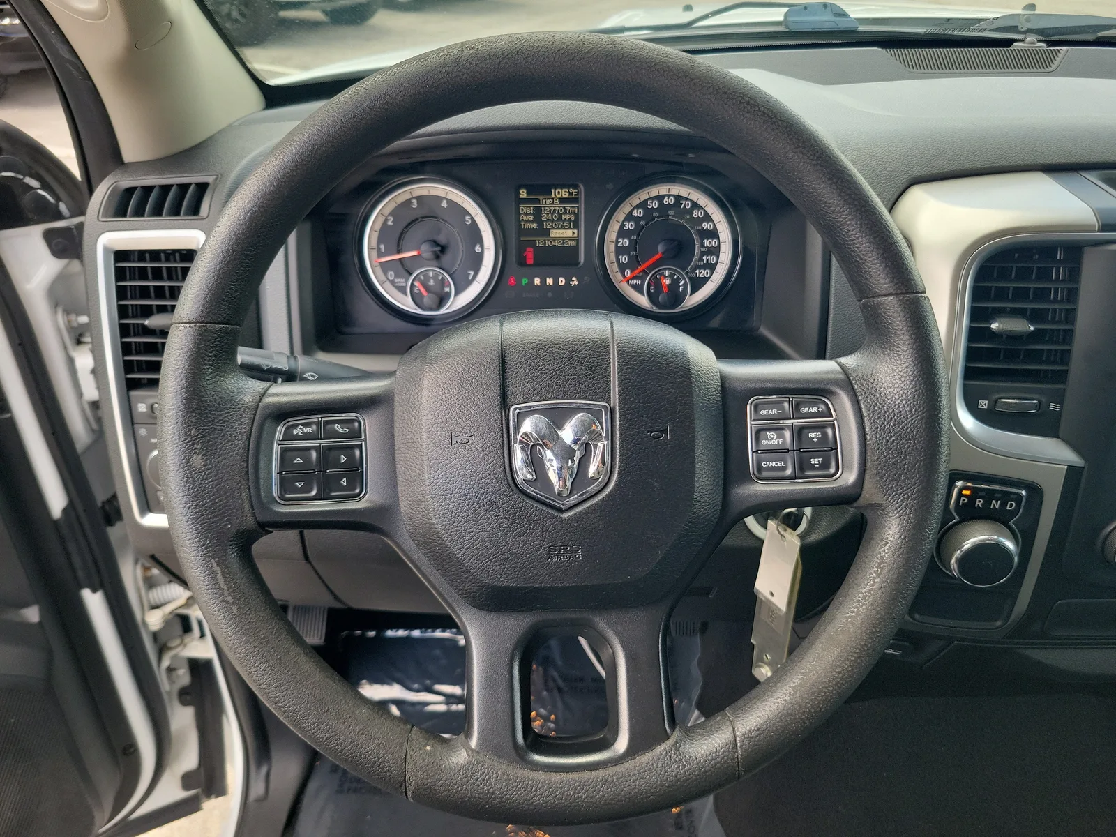 2019 RAM 1500 Classic SLT photo 18