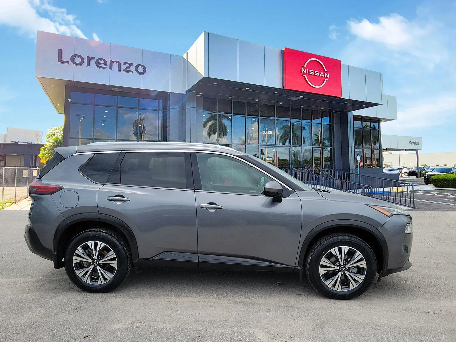 2021 Nissan Rogue SV photo 4