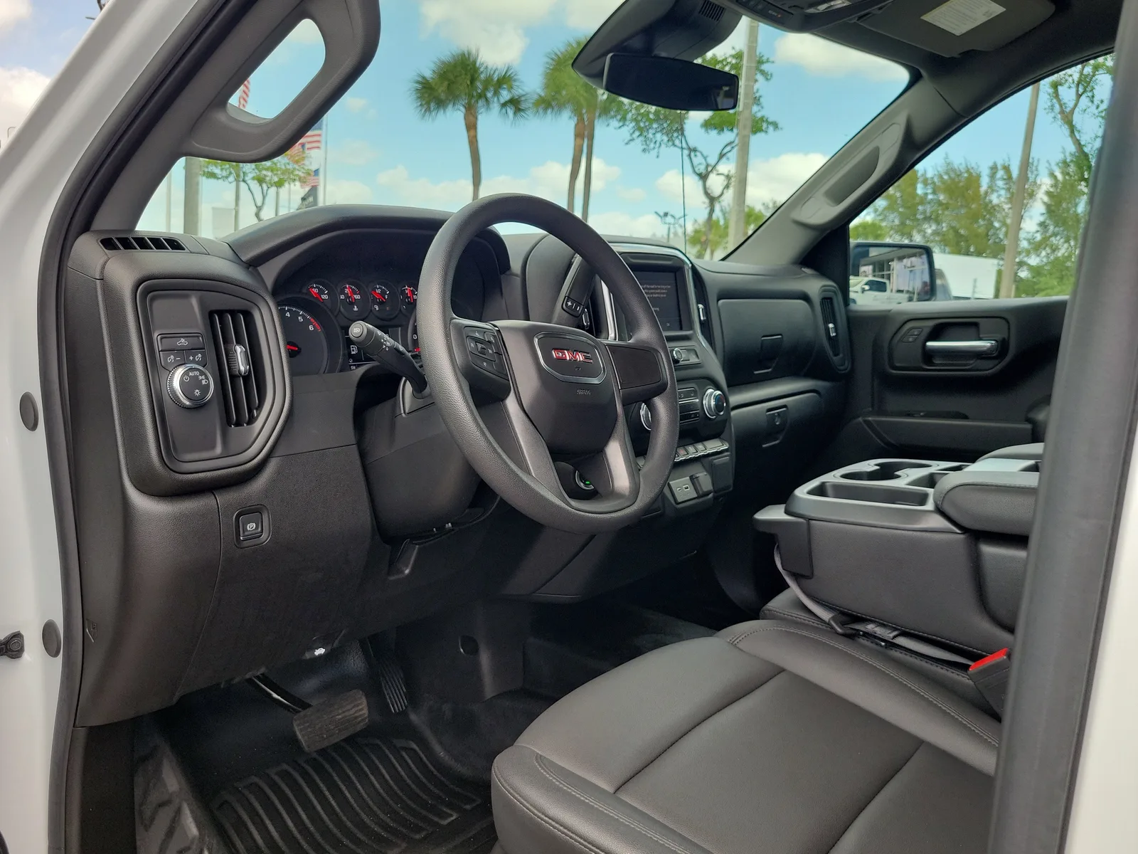 2025 GMC Sierra 1500 Pro photo 9