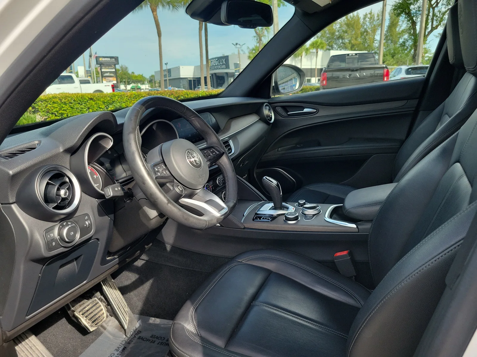 2023 Alfa Romeo Stelvio Ti photo 17