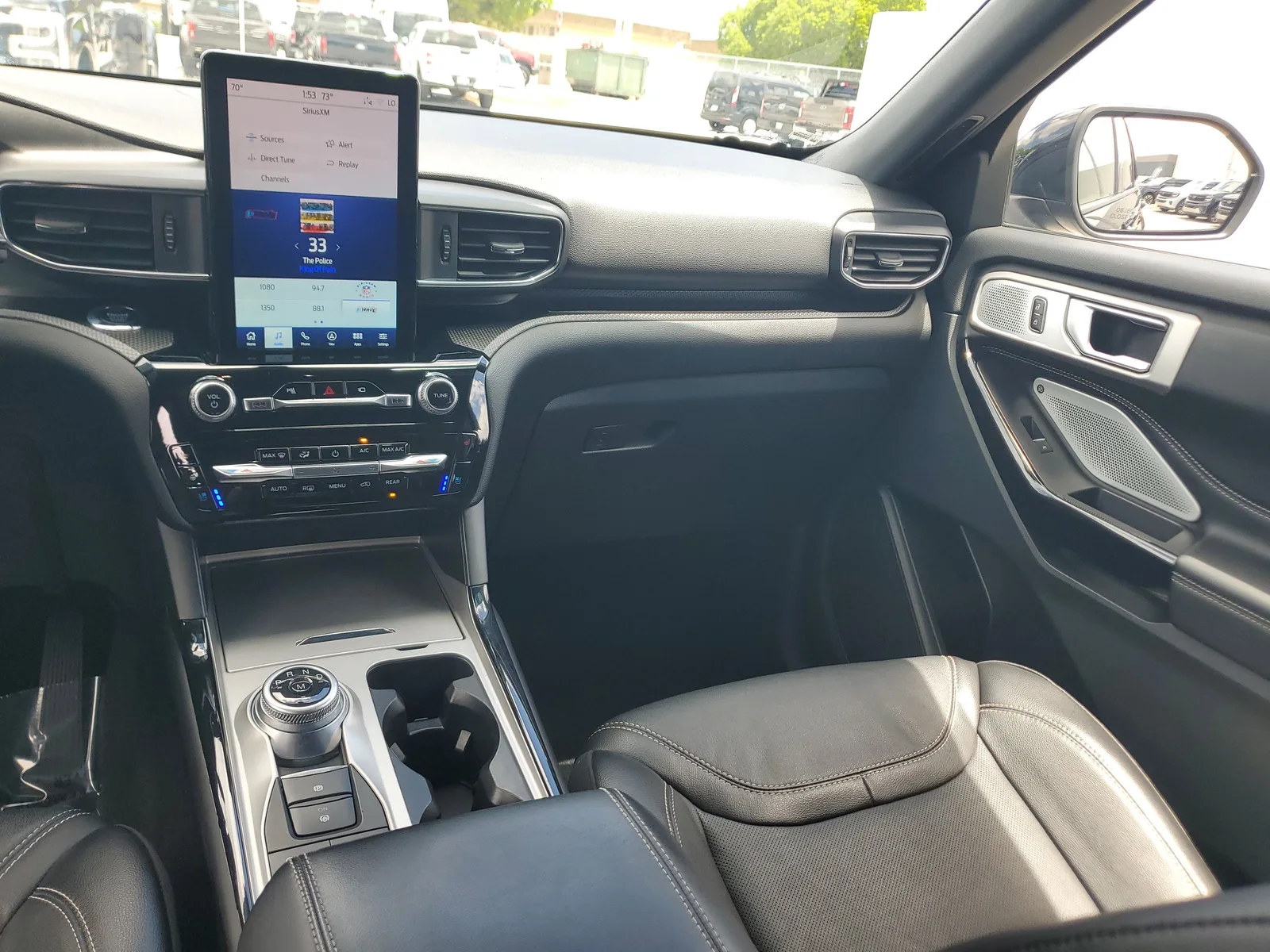 2023 Ford Explorer ST 4WD photo 19