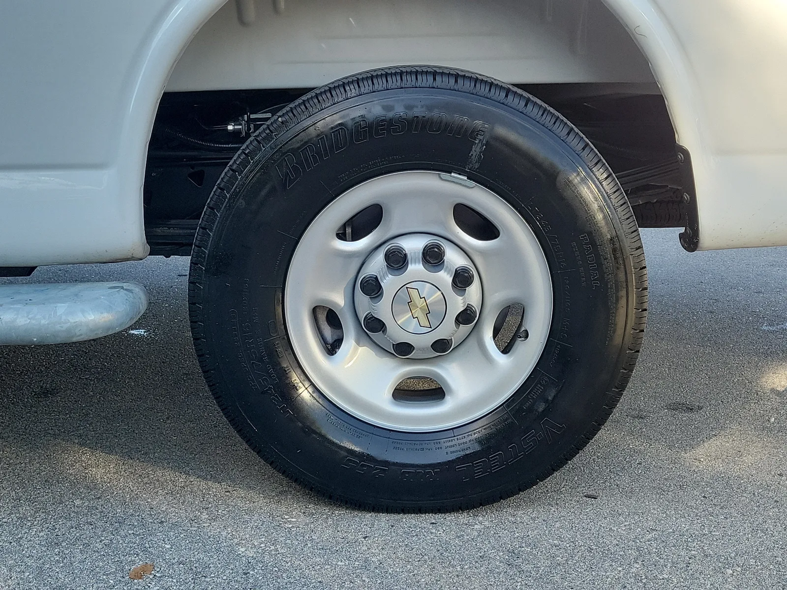2025 Chevrolet Express Cargo Van Work Van photo 26