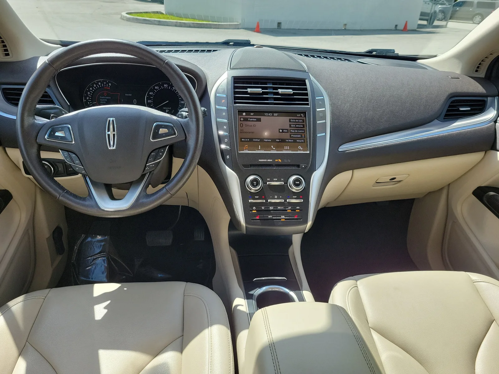 2019 Lincoln MKC Standard photo 17