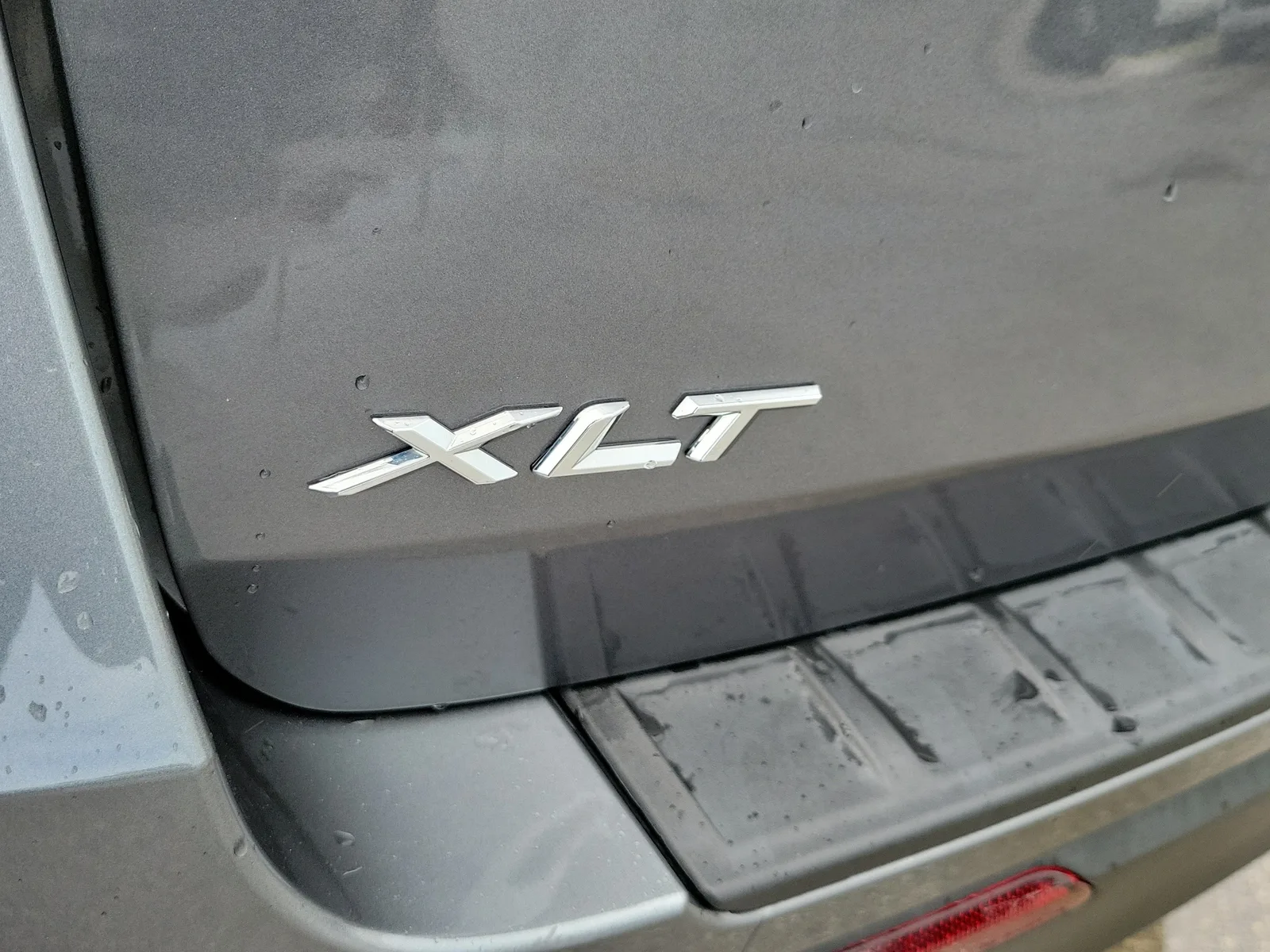 2024 Ford Explorer XLT photo 32