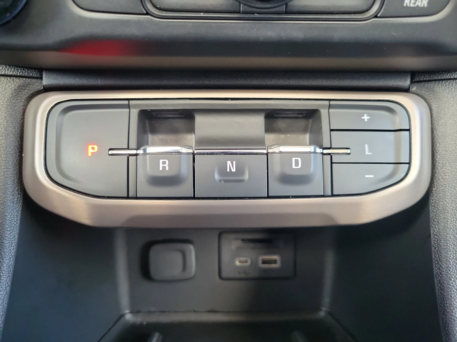 2020 GMC Acadia Denali photo 22
