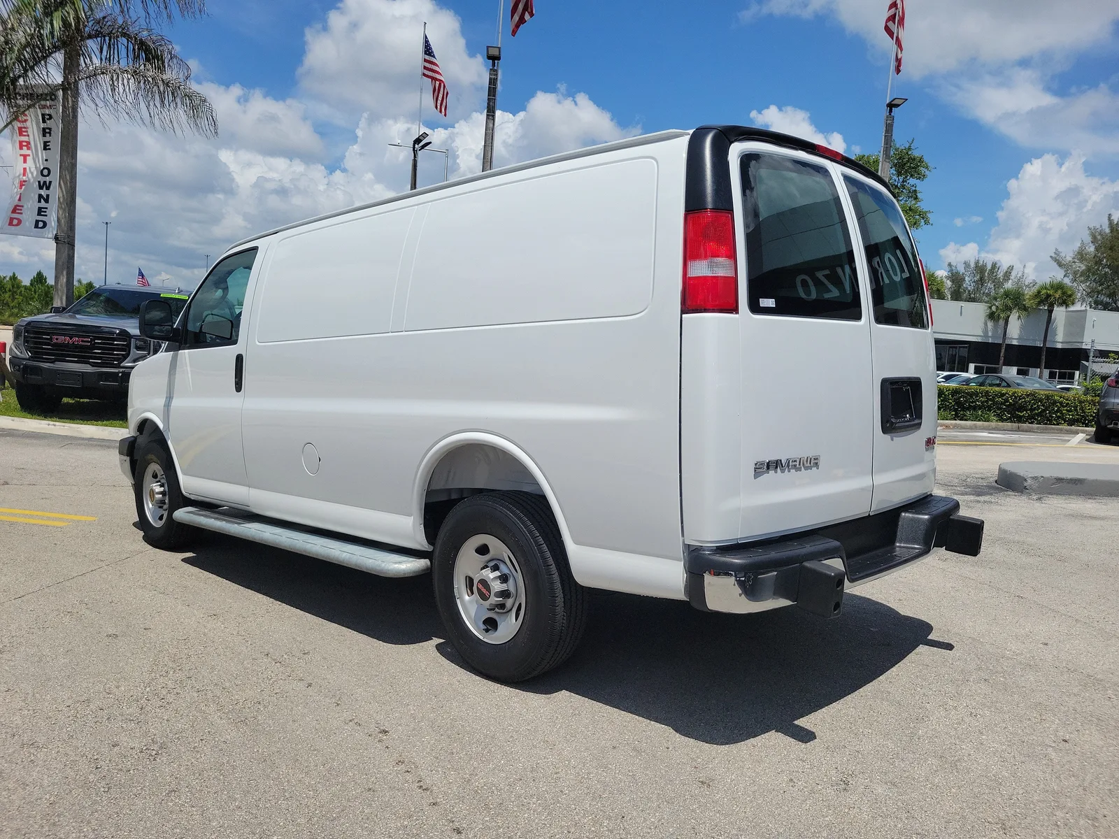2025 GMC Savana Cargo Work Van photo 6
