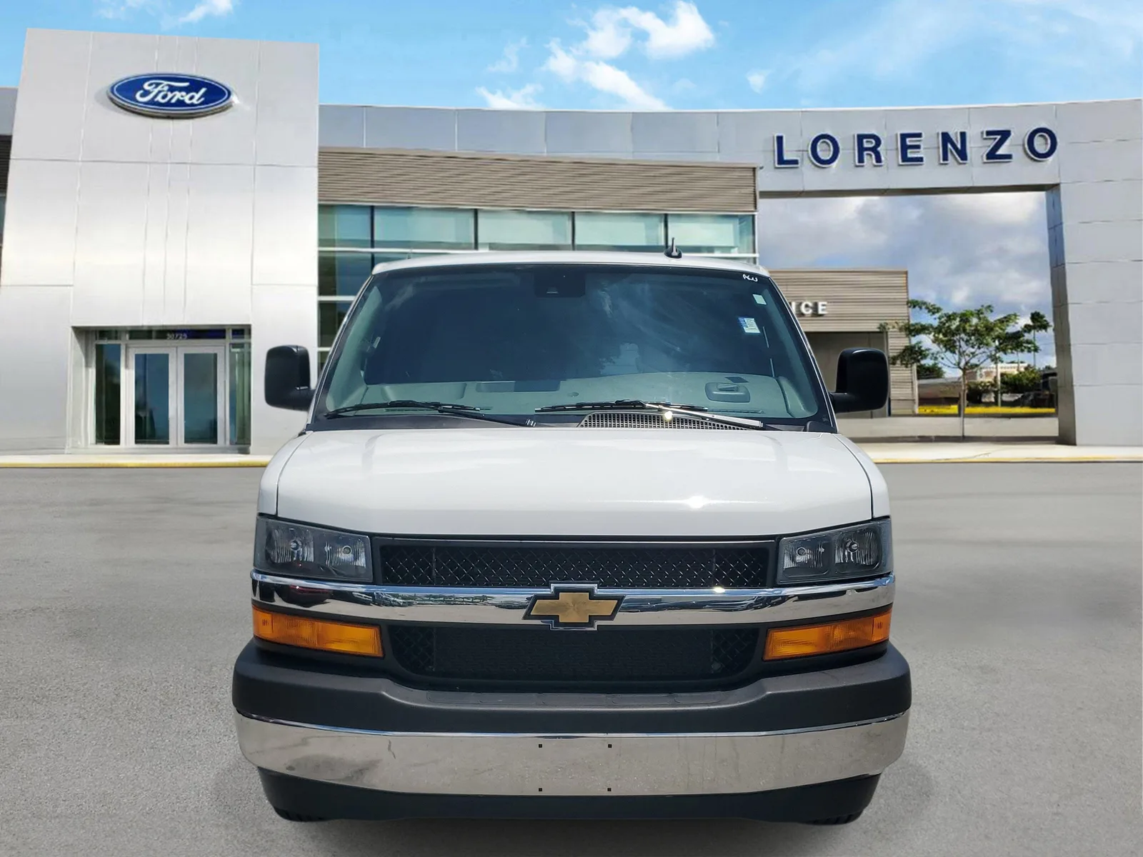 2025 Chevrolet Express Passenger LT photo 2