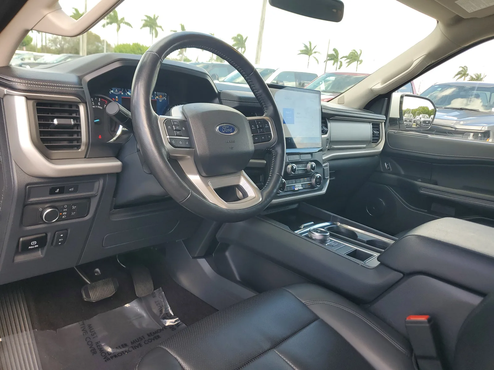 2022 Ford Expedition XLT photo 9