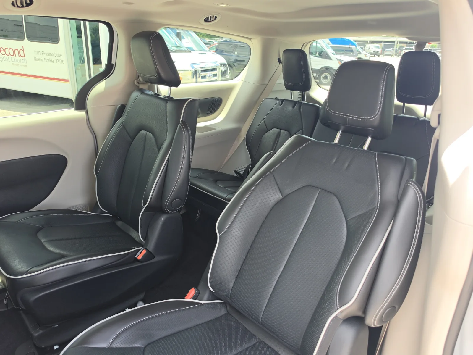 2022 Chrysler Pacifica Hybrid Limited photo 10
