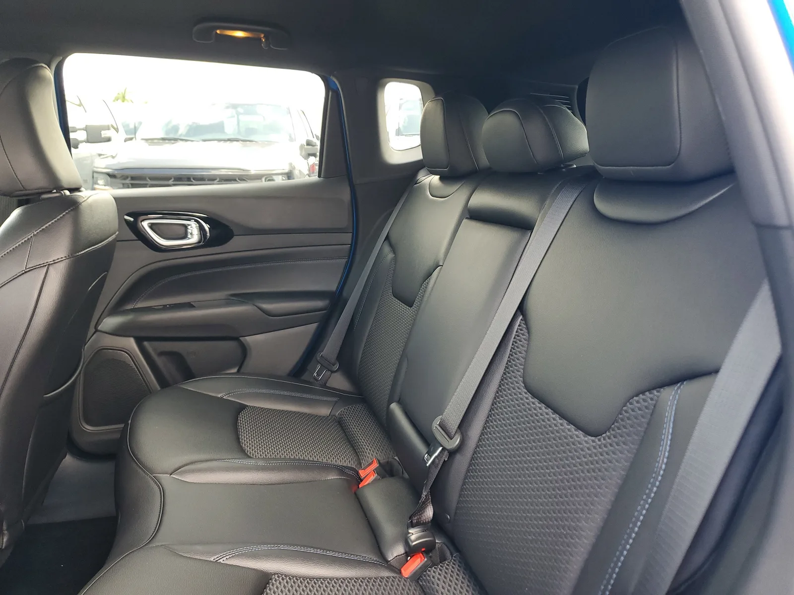2026 Jeep Compass Latitude Altitude 4WD photo 11