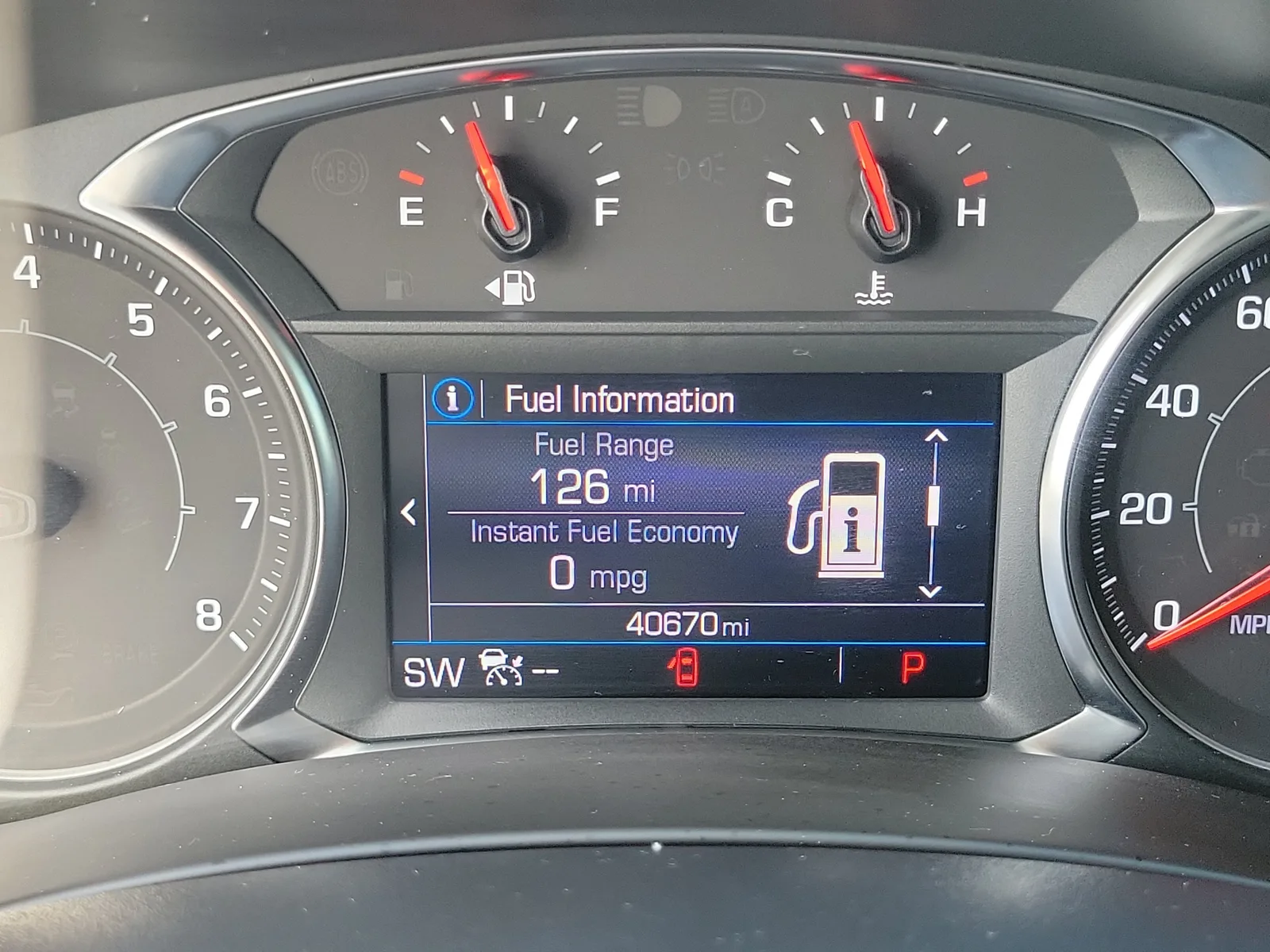 2023 GMC Terrain SLE photo 13
