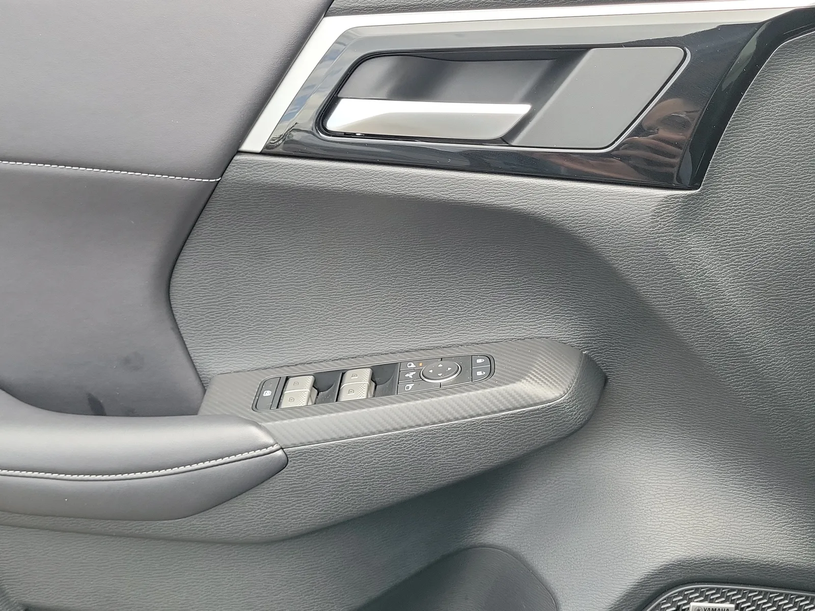 2025 Mitsubishi Outlander SE photo 29