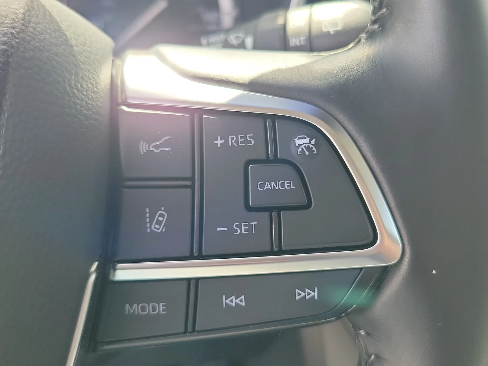2021 Toyota Highlander XLE photo 23