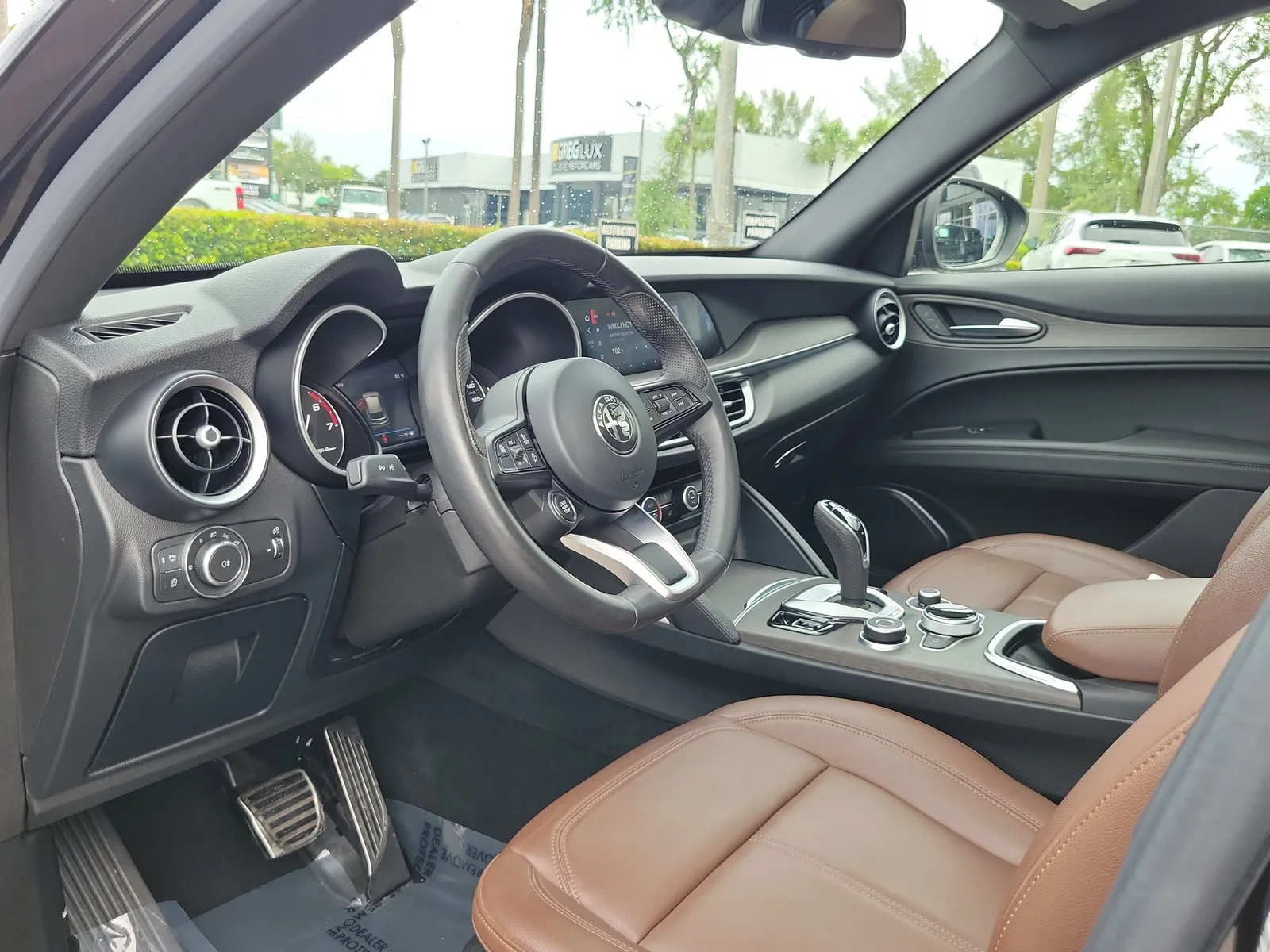 2022 Alfa Romeo Stelvio Ti photo 9
