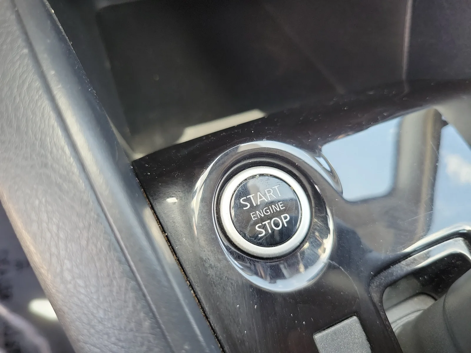 2021 Nissan Versa S photo 20