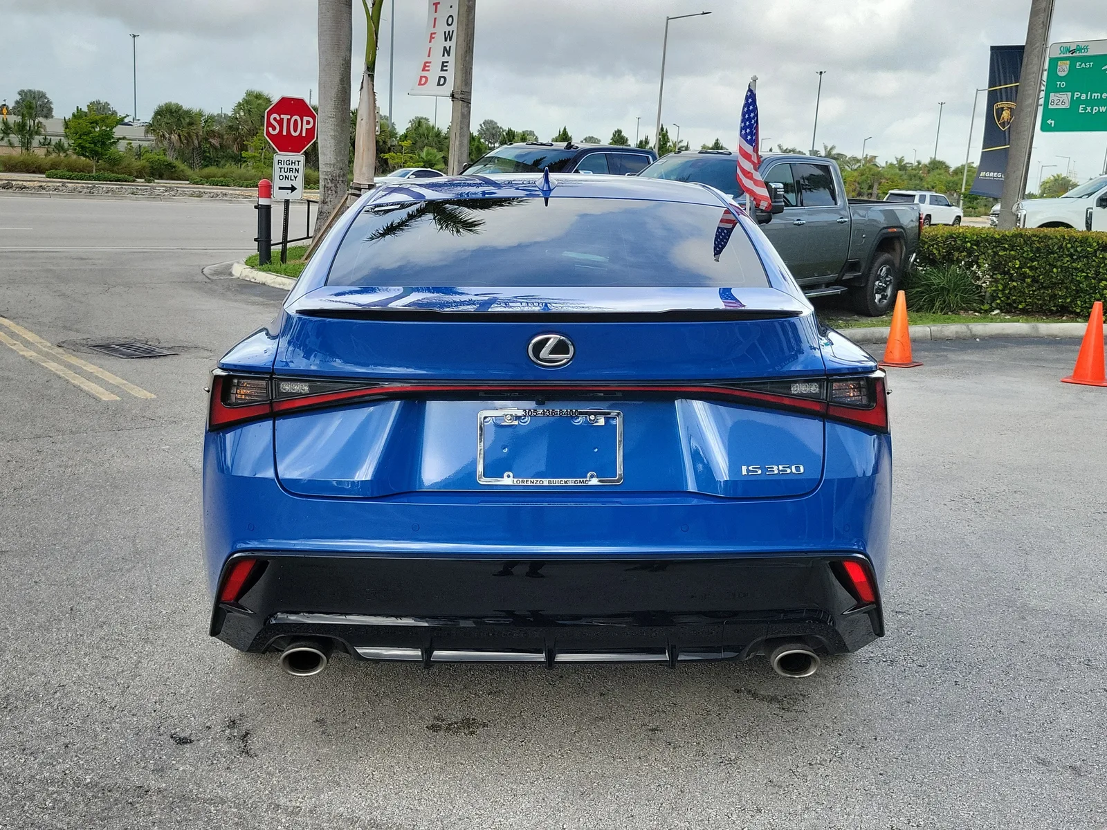 2023 Lexus IS IS 350 F SPORT photo 6