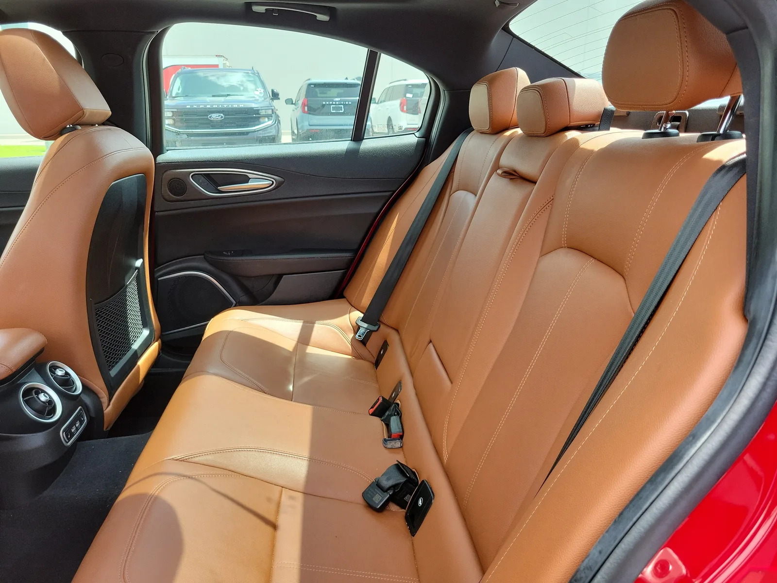 2022 Alfa Romeo Giulia Ti photo 9