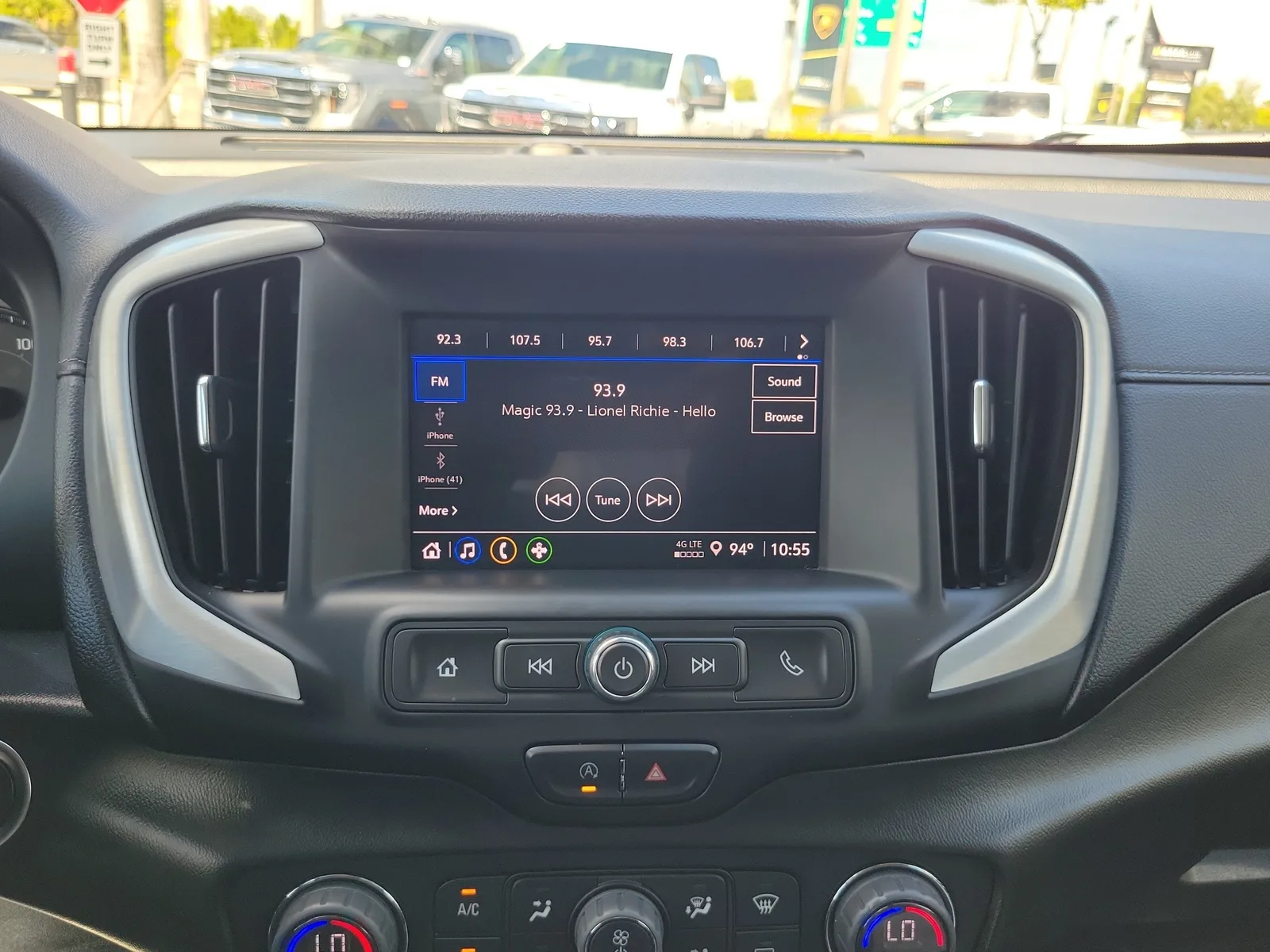 2022 GMC Terrain SLE photo 25