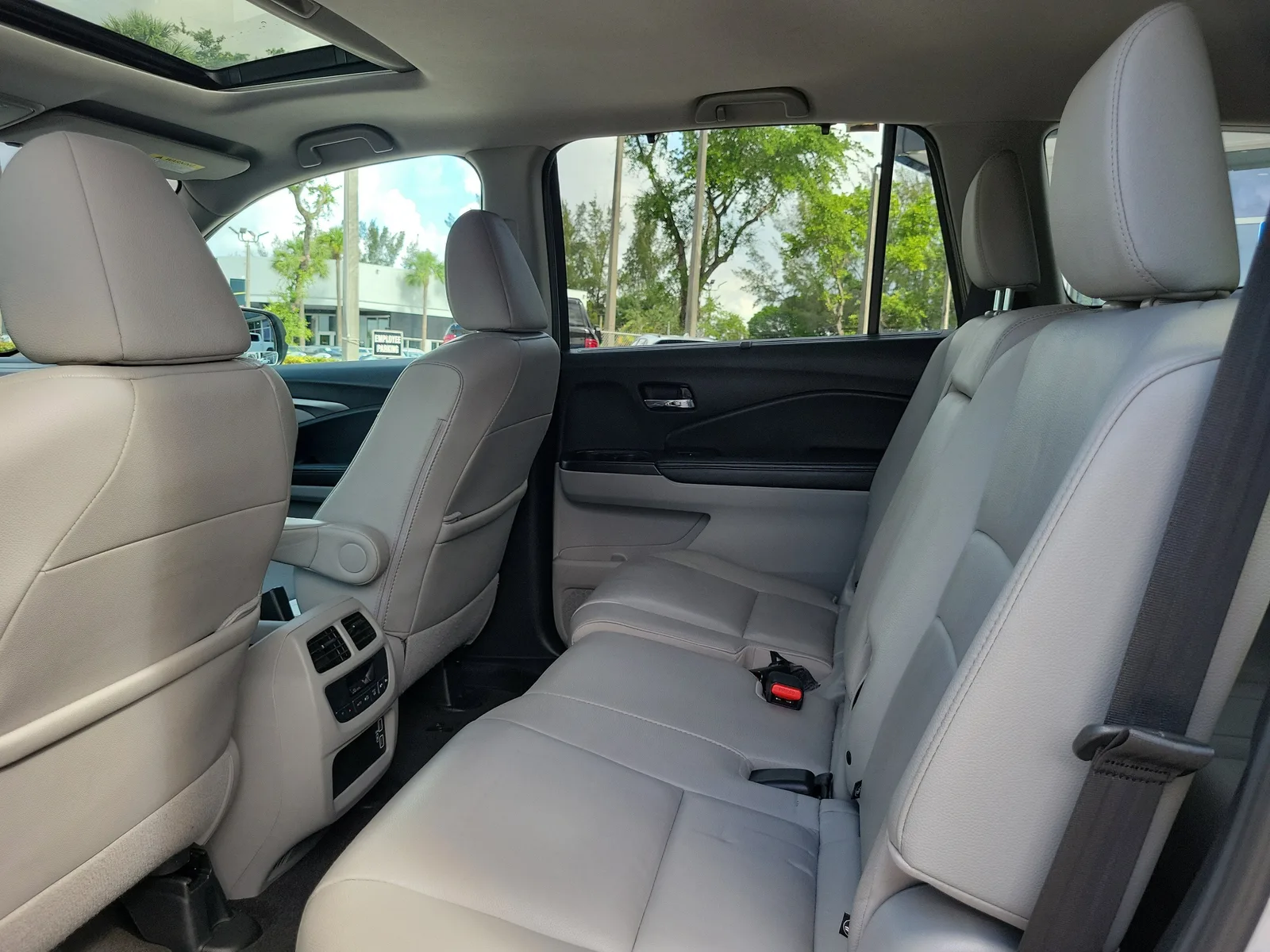 2021 Honda Pilot Special Edition photo 14