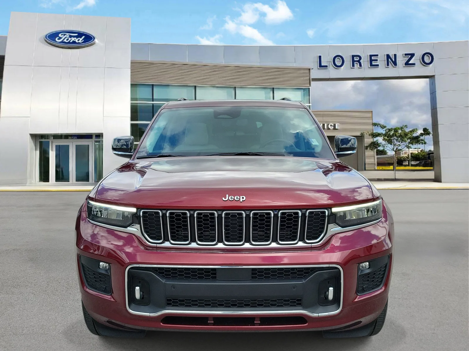 2021 Jeep Grand Cherokee L Overland photo 2