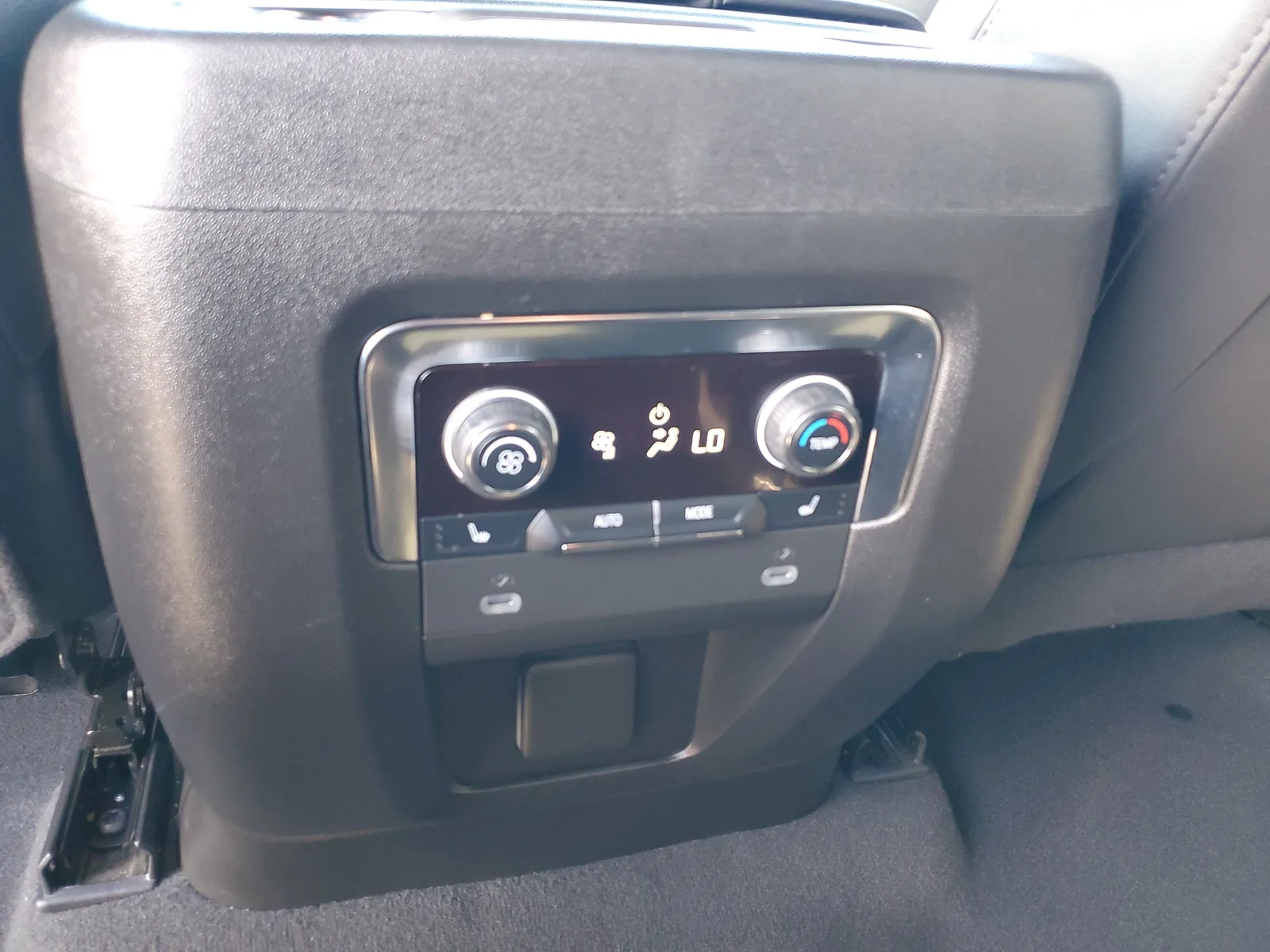 2023 Chevrolet Tahoe Z71 photo 16