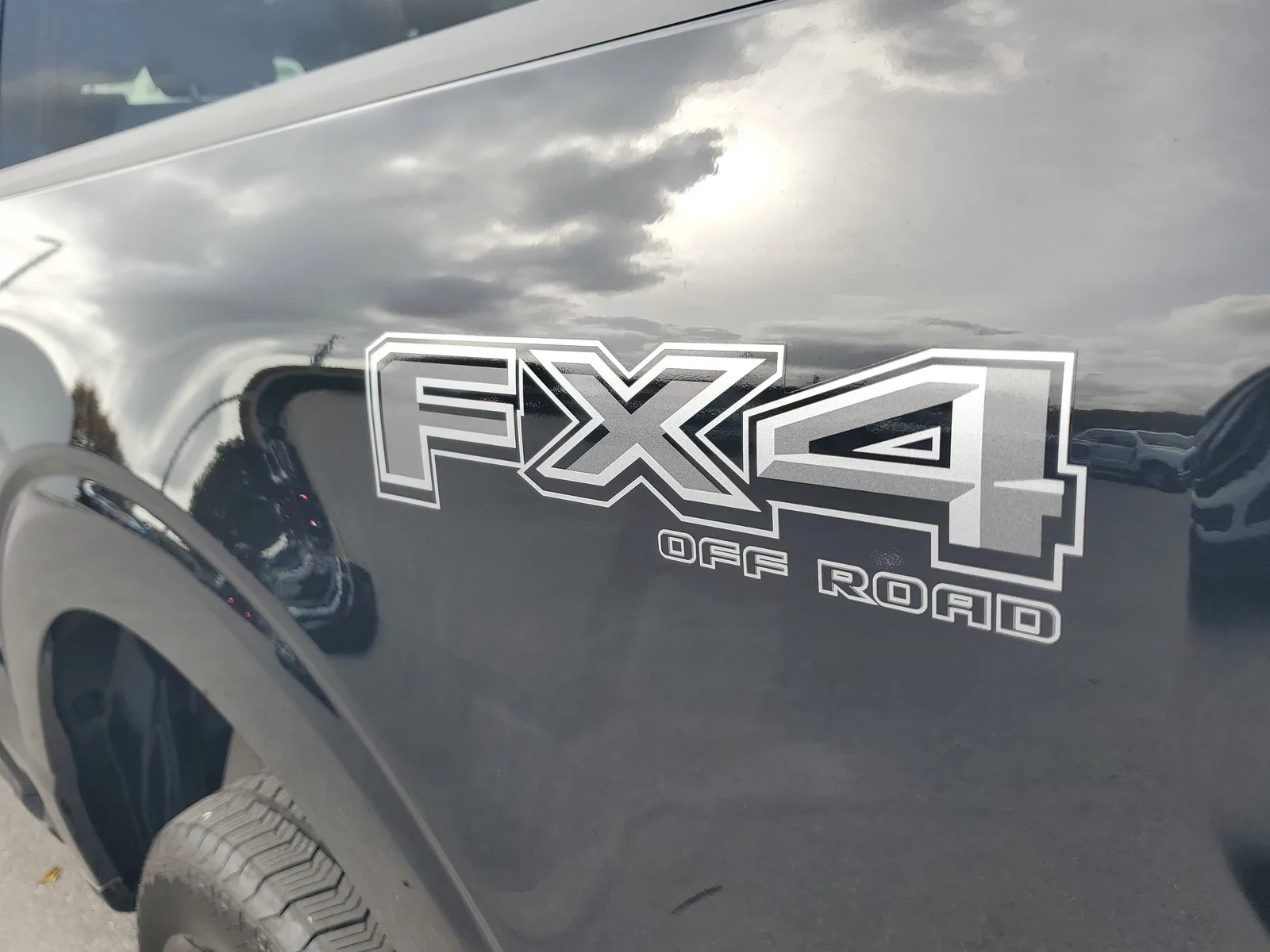 2025 Ford F-150 Platinum photo 31