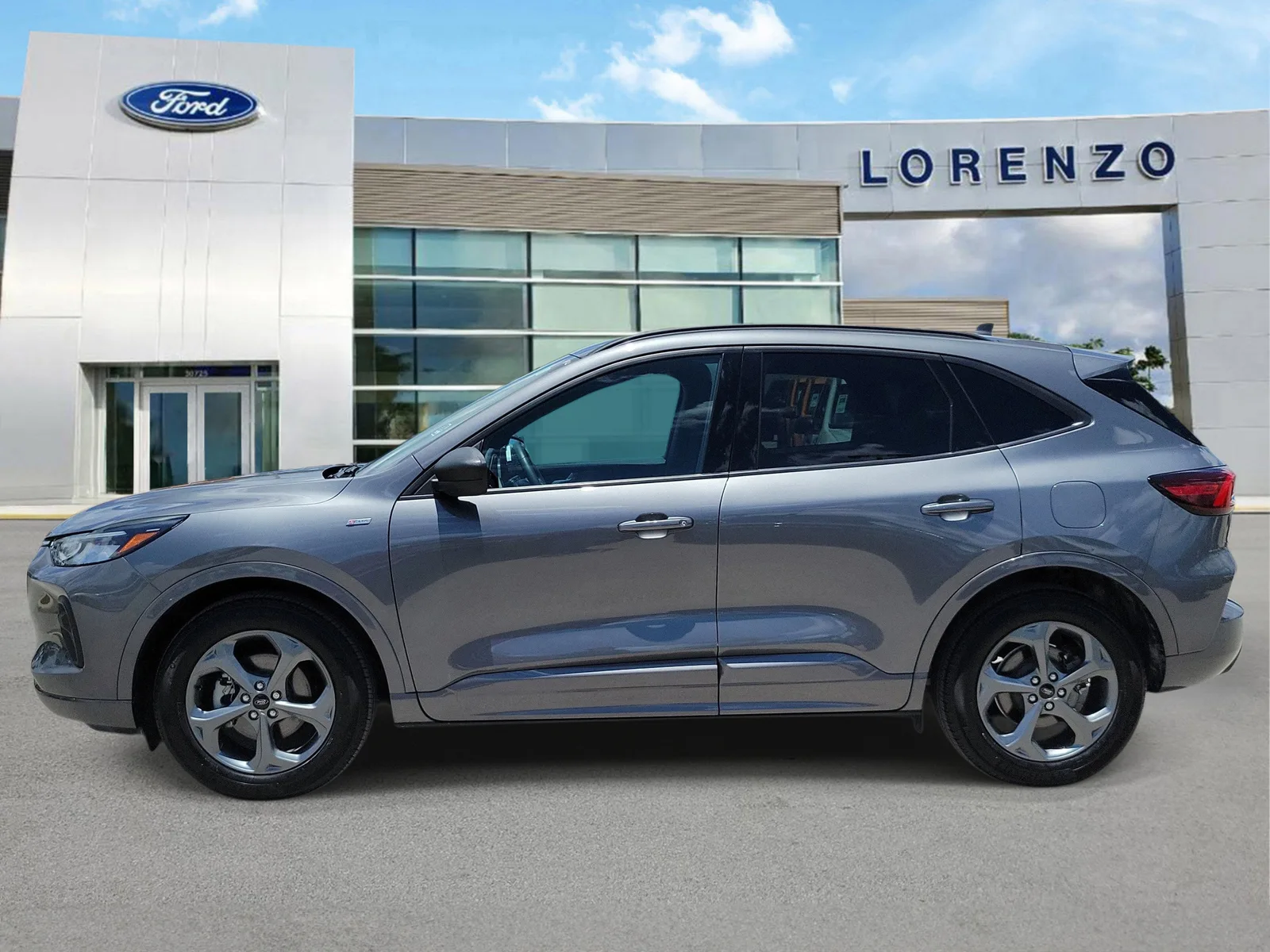 2024 Ford Escape ST-Line photo 8