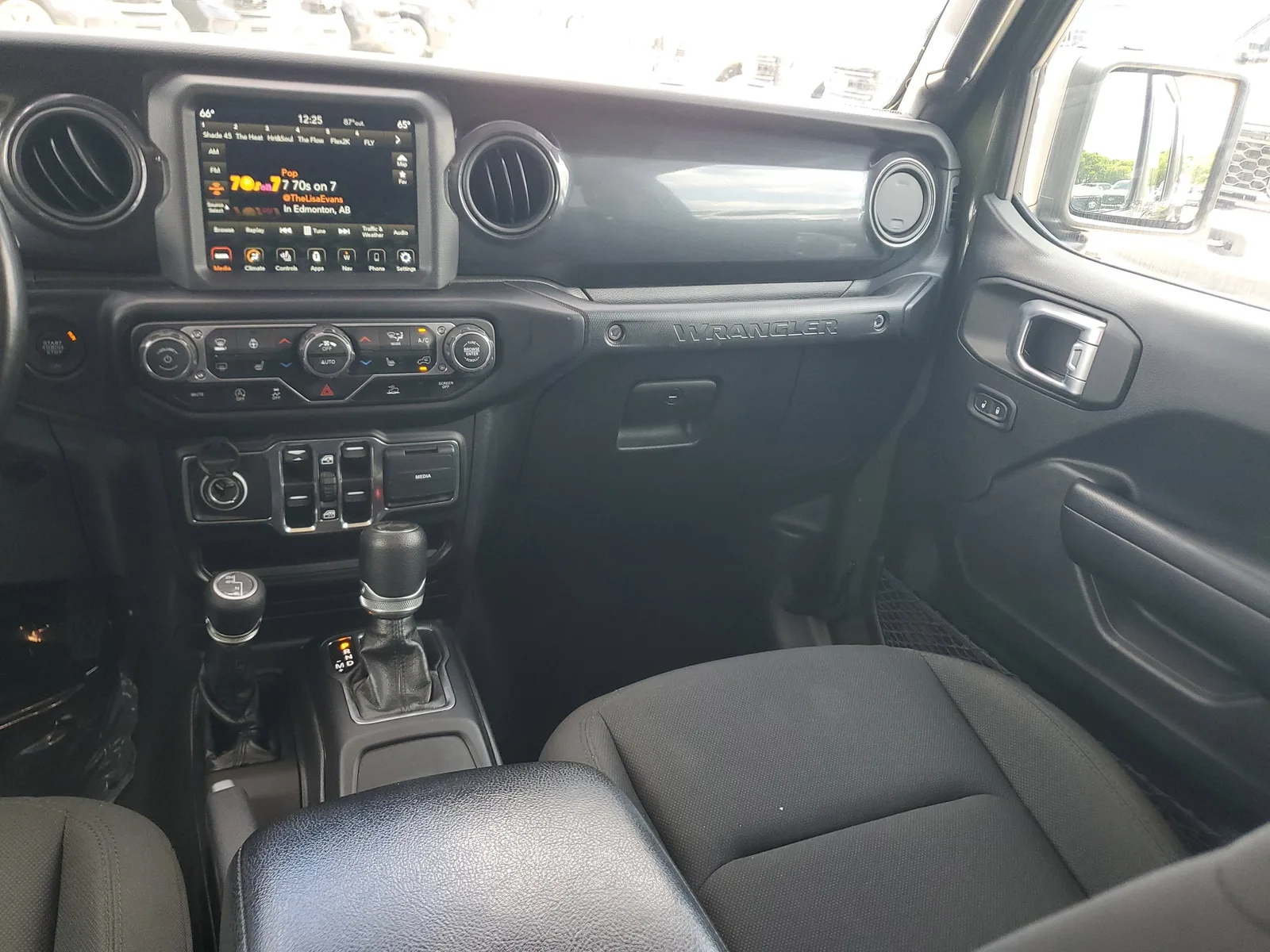2021 Jeep Wrangler Unlimited Sport Altitude 4WD photo 16