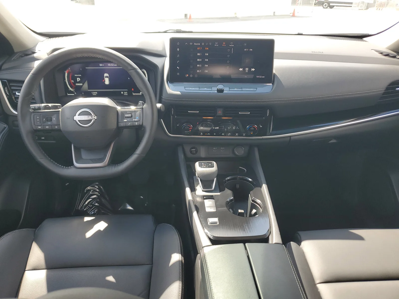 2025 Nissan Rogue SL photo 19