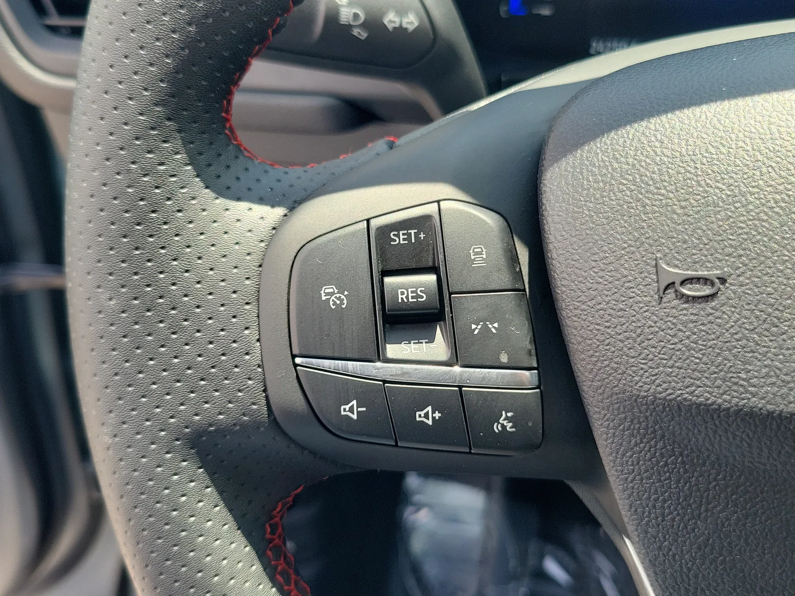 2024 Ford Escape ST-Line photo 22