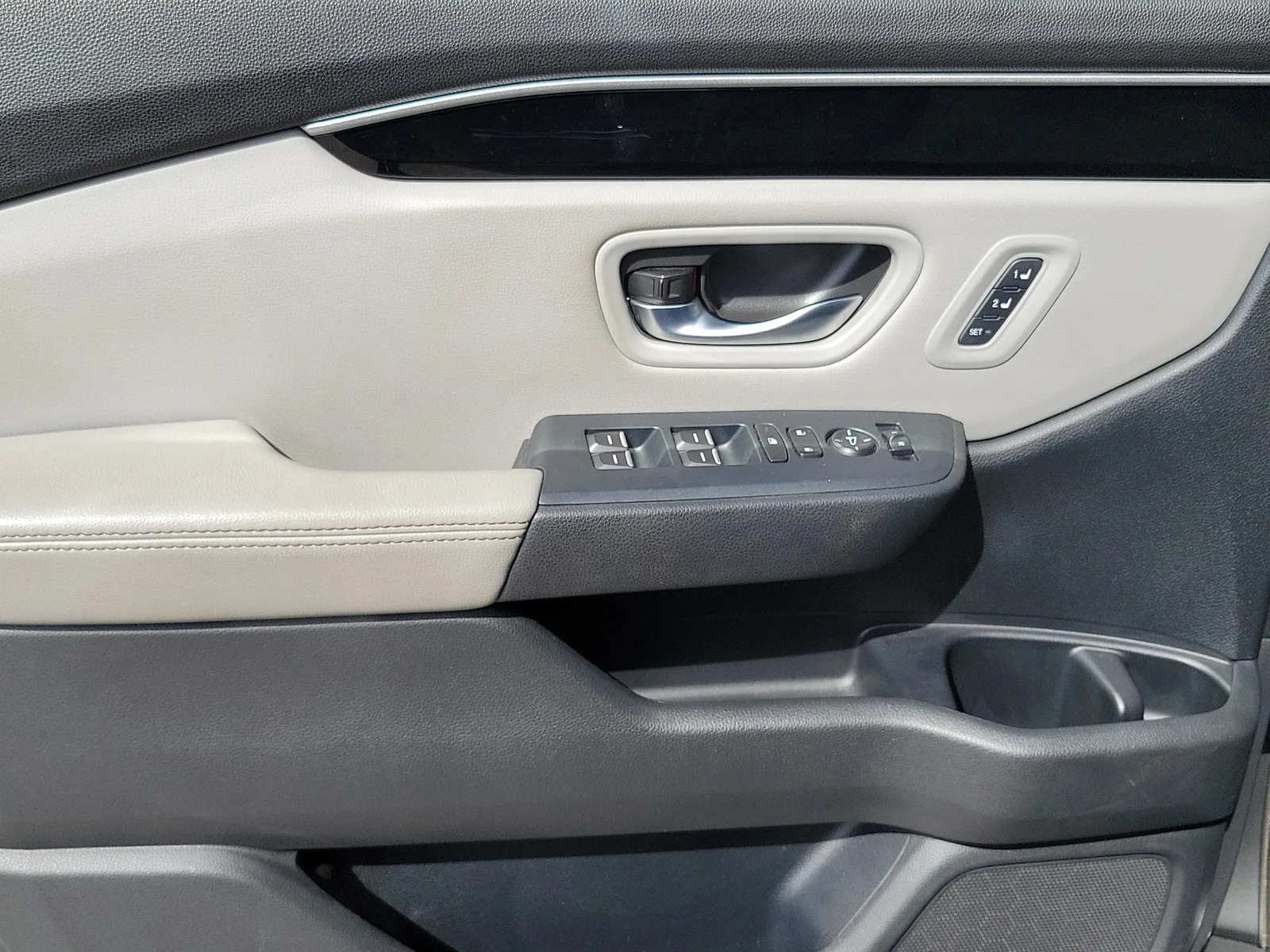 2023 Honda Pilot EX-L 7 Passenger photo 21
