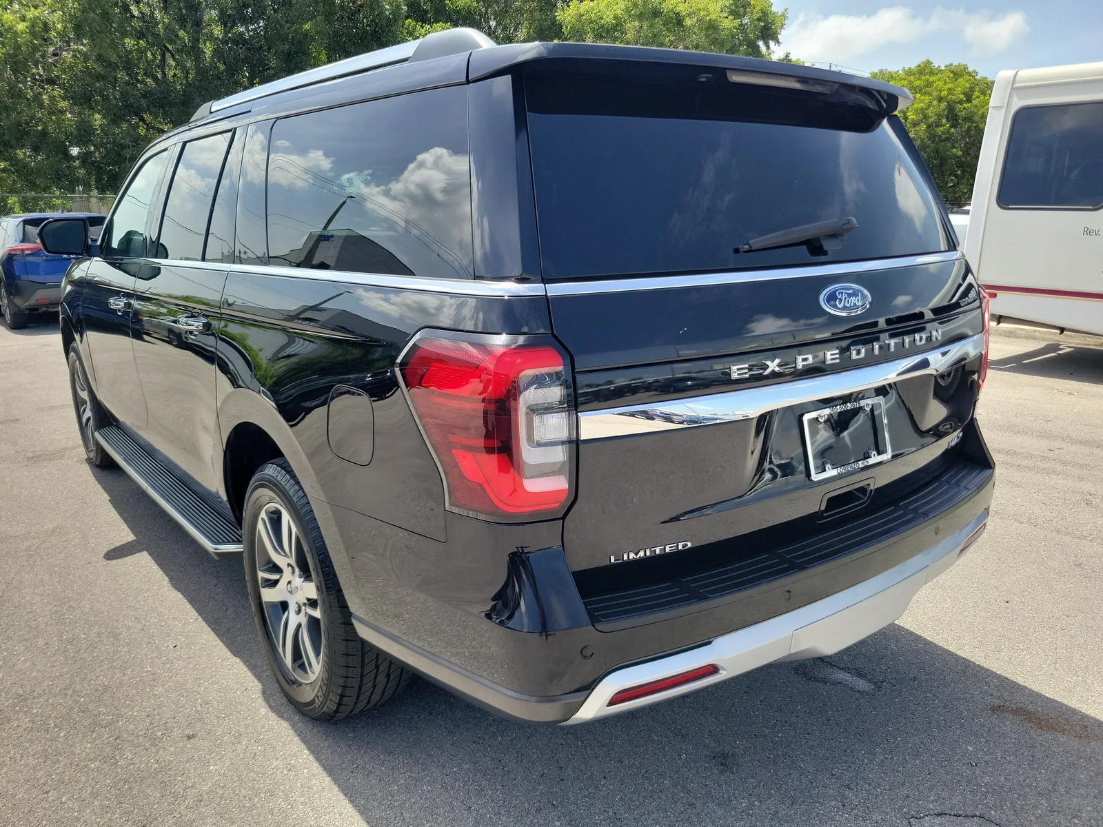 2023 Ford Expedition Max Limited 4WD photo 7