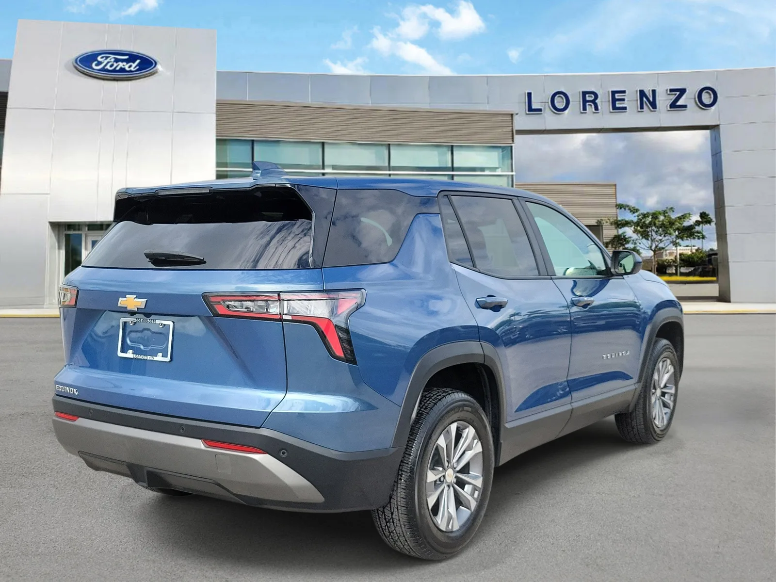 2026 Chevrolet Equinox FWD LT photo 5