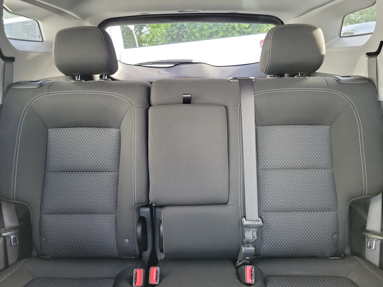 2024 GMC Terrain SLE photo 27