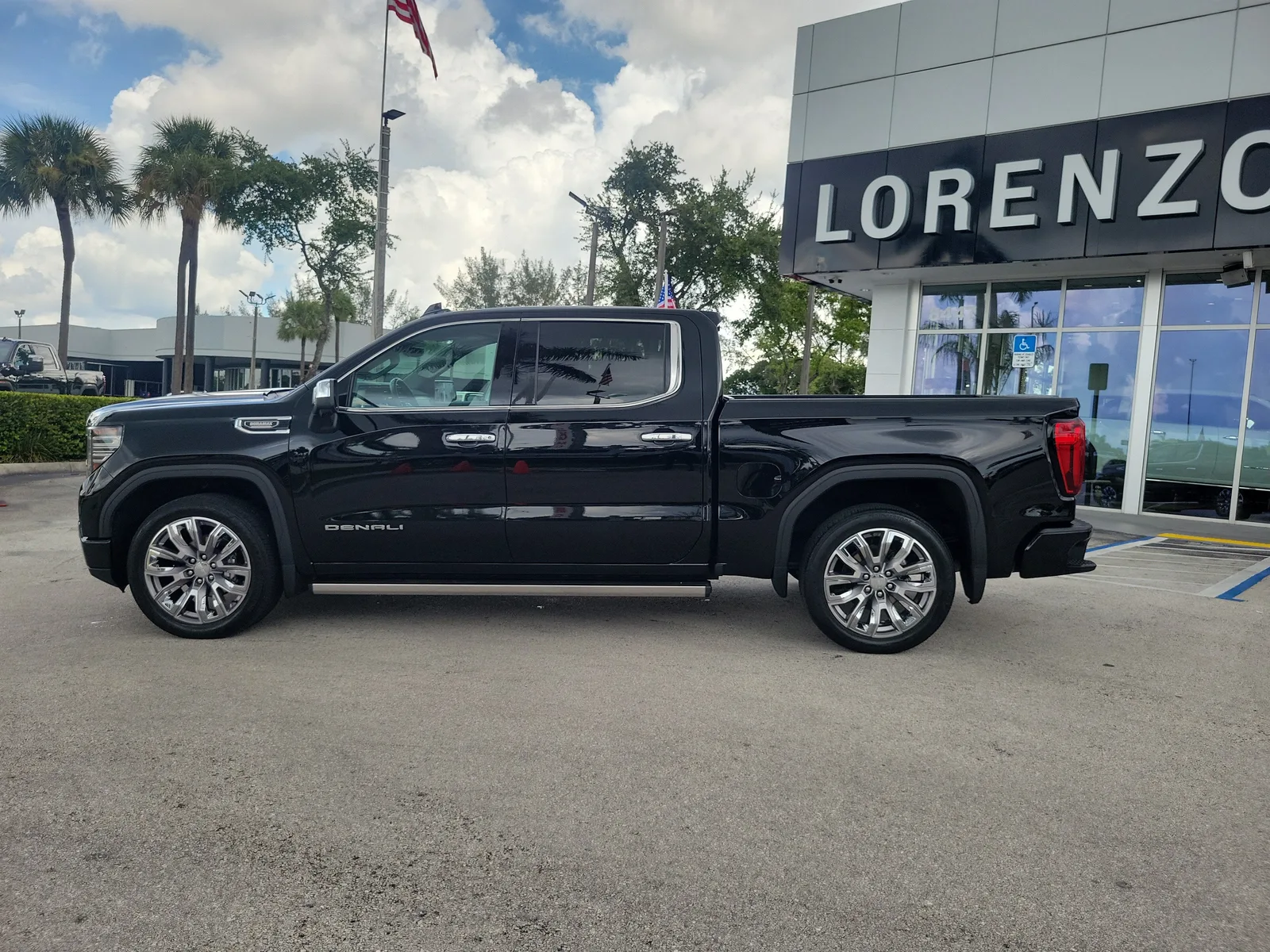 2024 GMC Sierra 1500 Denali photo 8