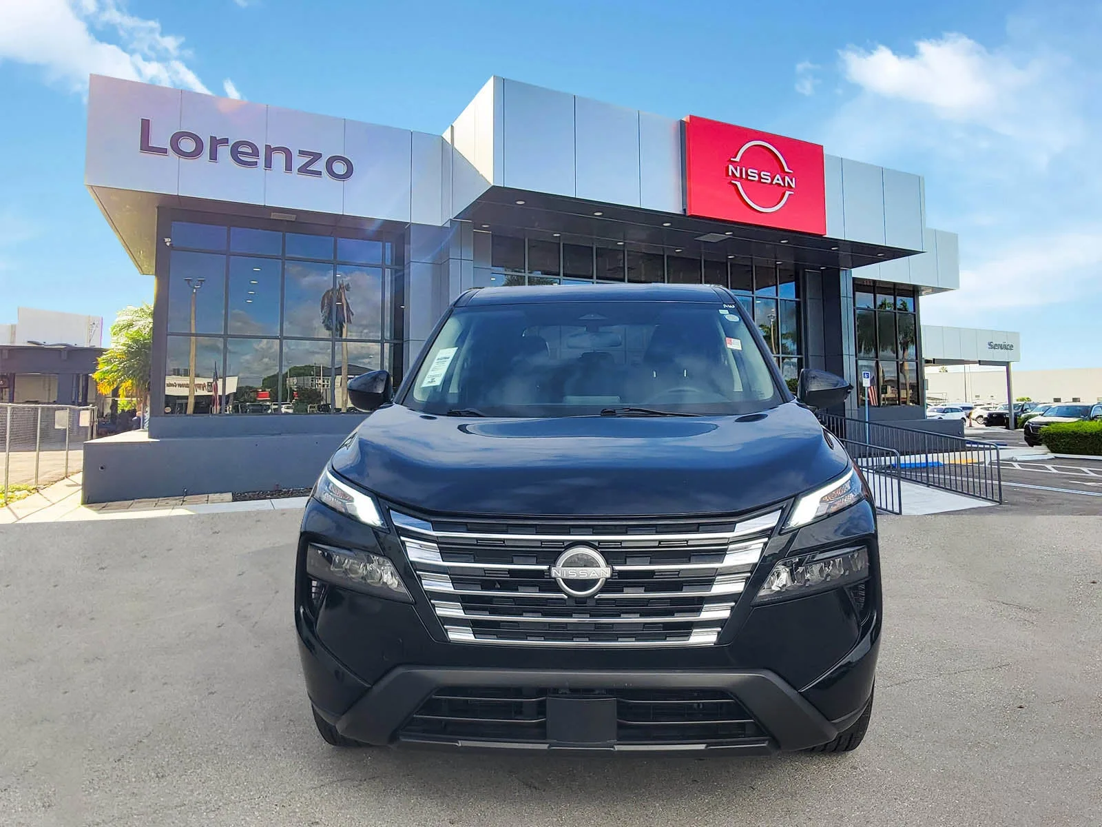 2024 Nissan Rogue SV photo 2