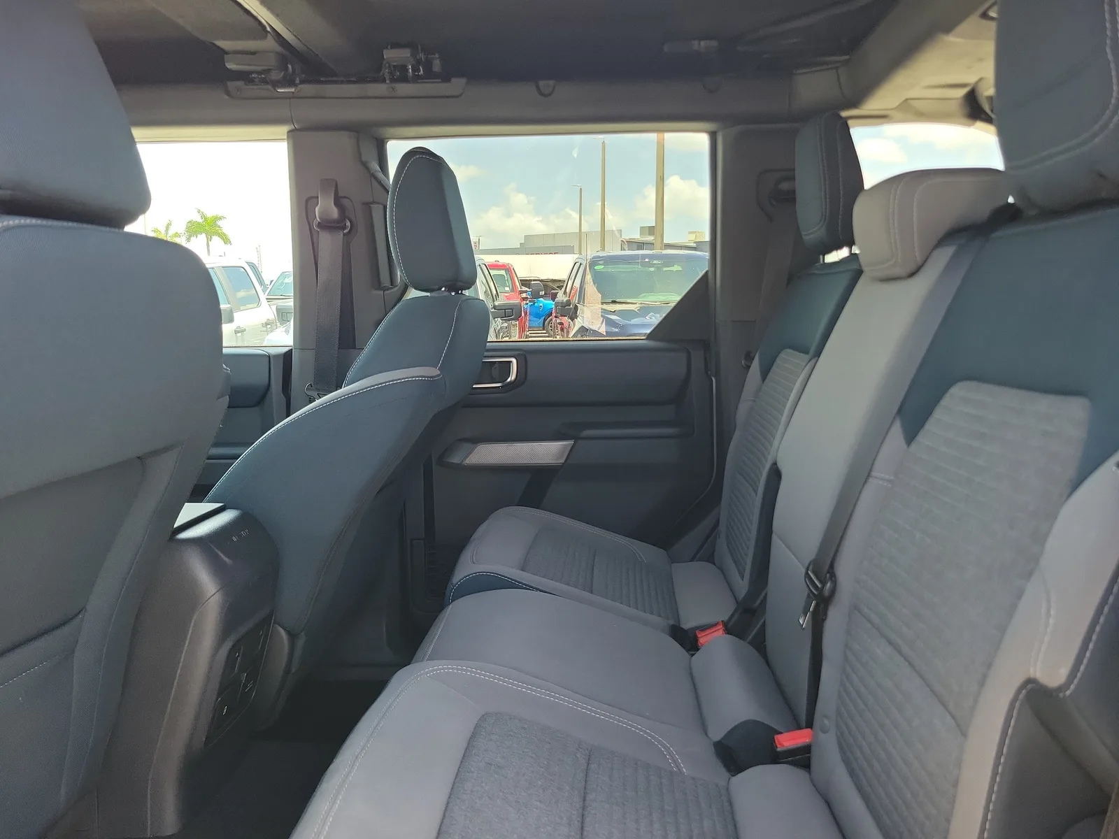 2023 Ford Bronco Outer Banks 4WD photo 13